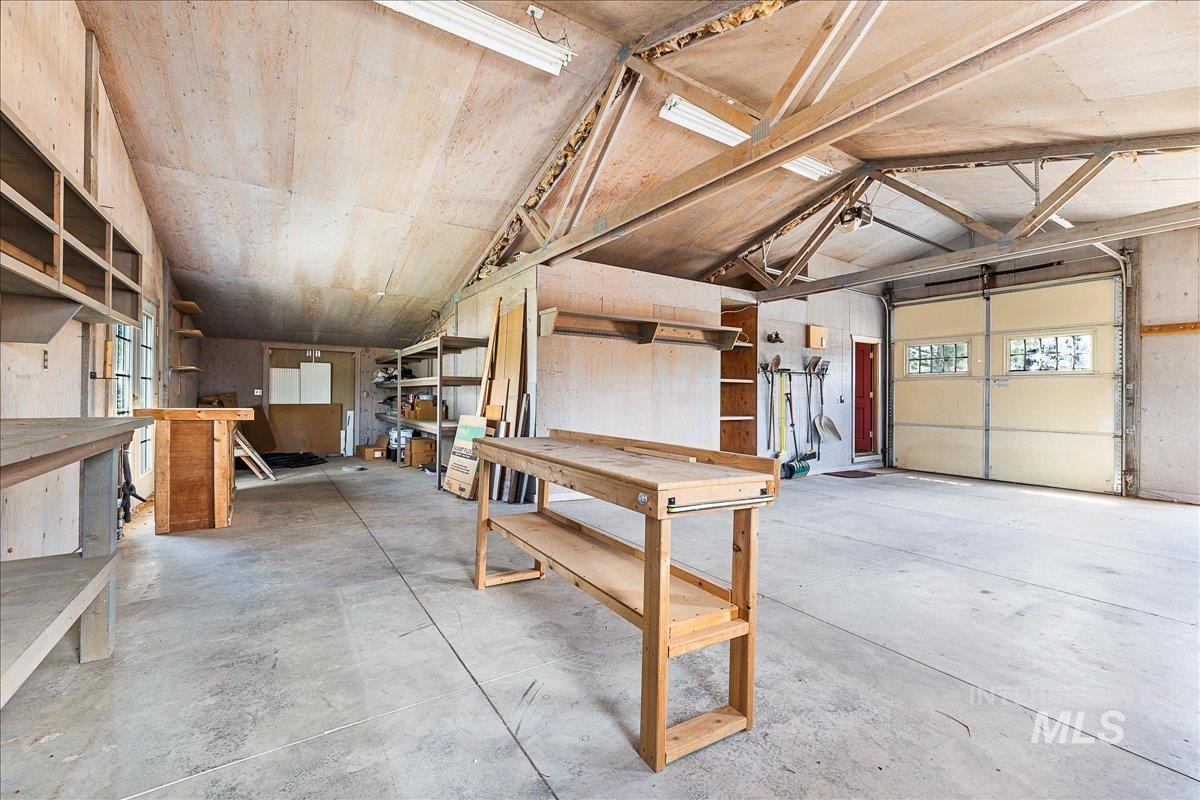 10060 W Rolling Hills Dr. Property Photo 37