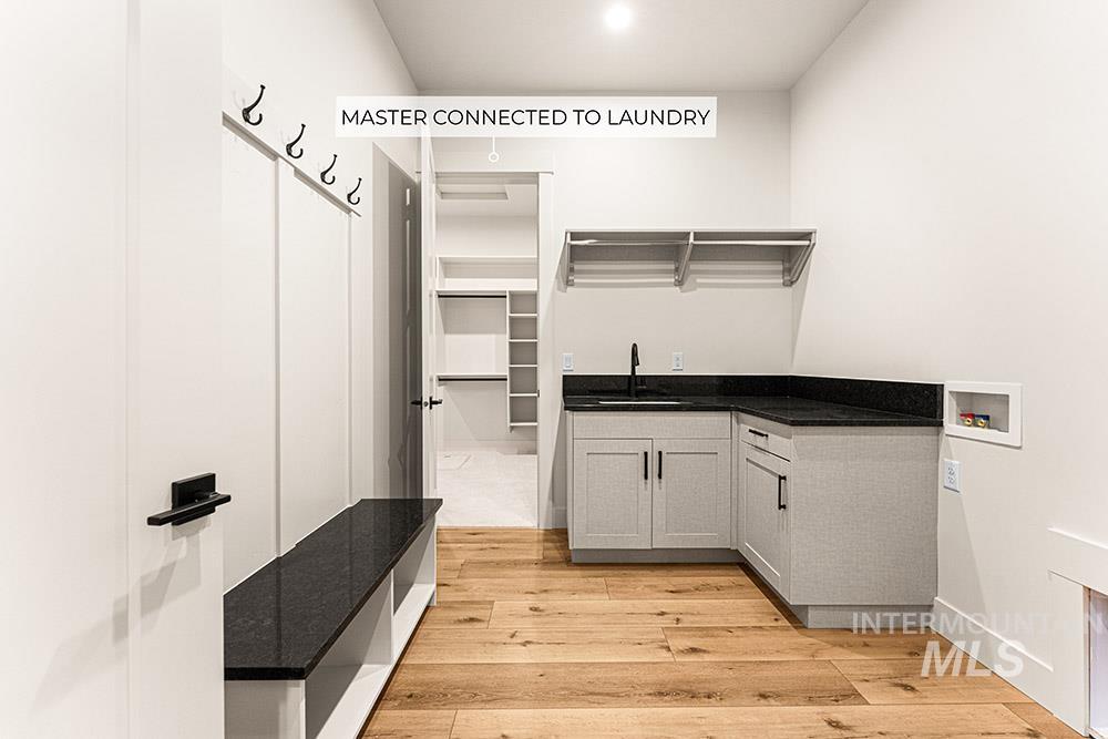 7786 Minam Dr Property Photo 17