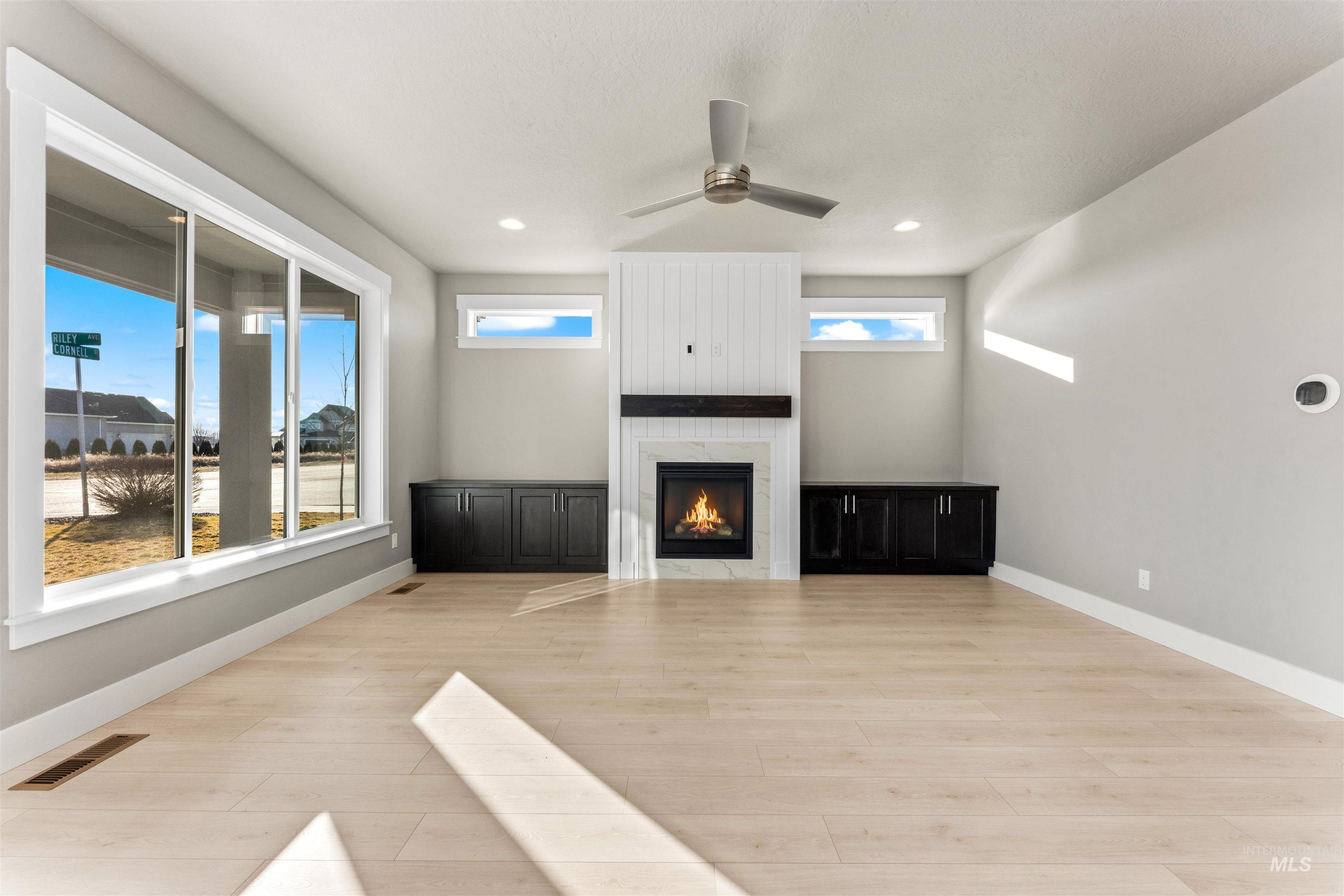 8035 Tandy Cove St Property Photo 5