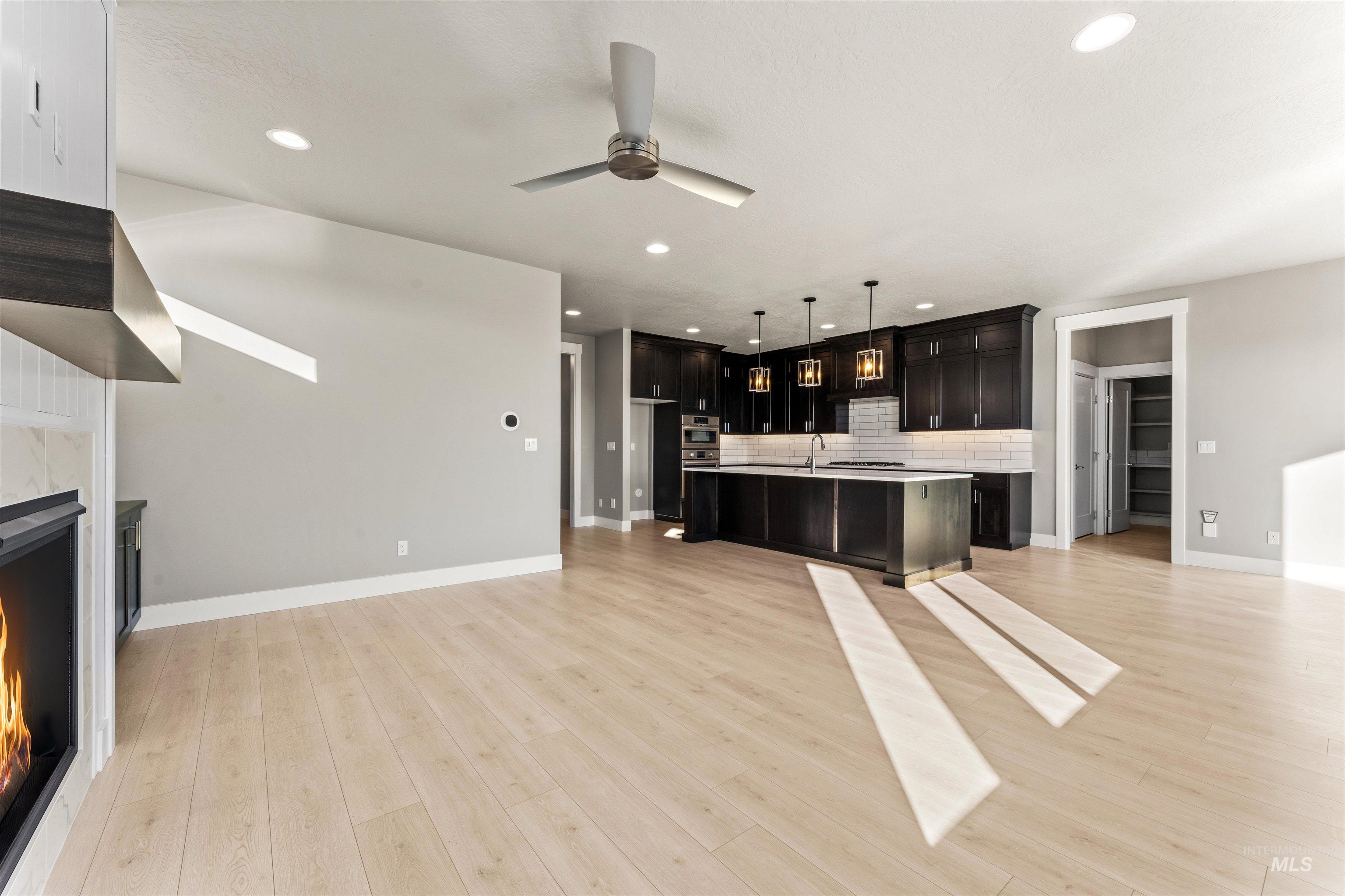 8035 Tandy Cove St Property Photo 7