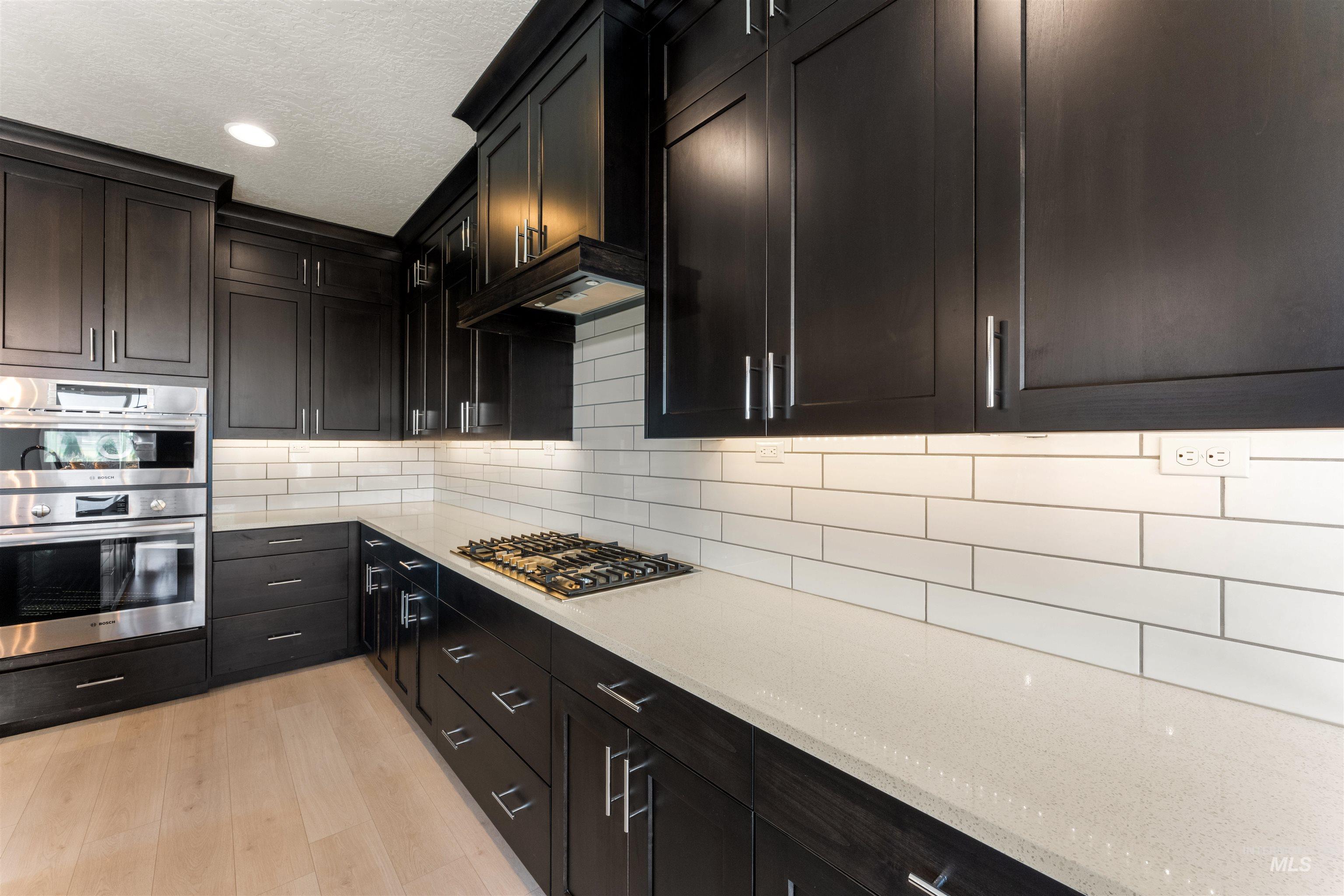 8035 Tandy Cove St Property Photo 15