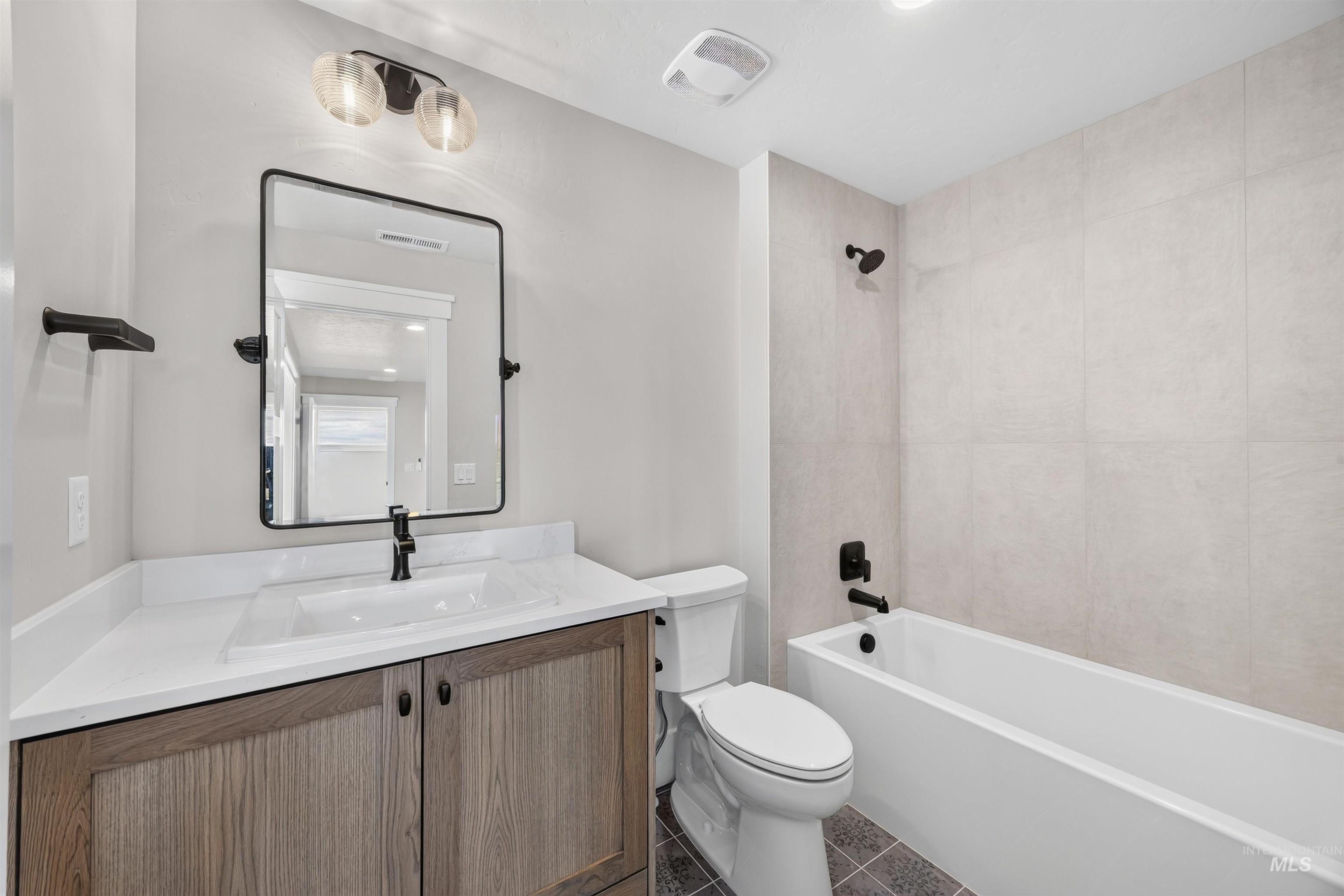 796 E Crescendo St Property Photo 42