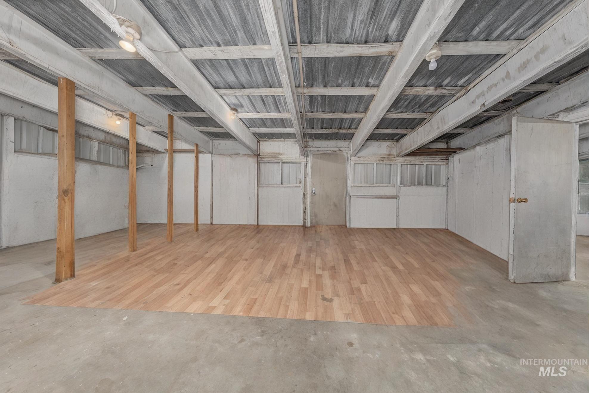 394 Chester Road Property Photo 33