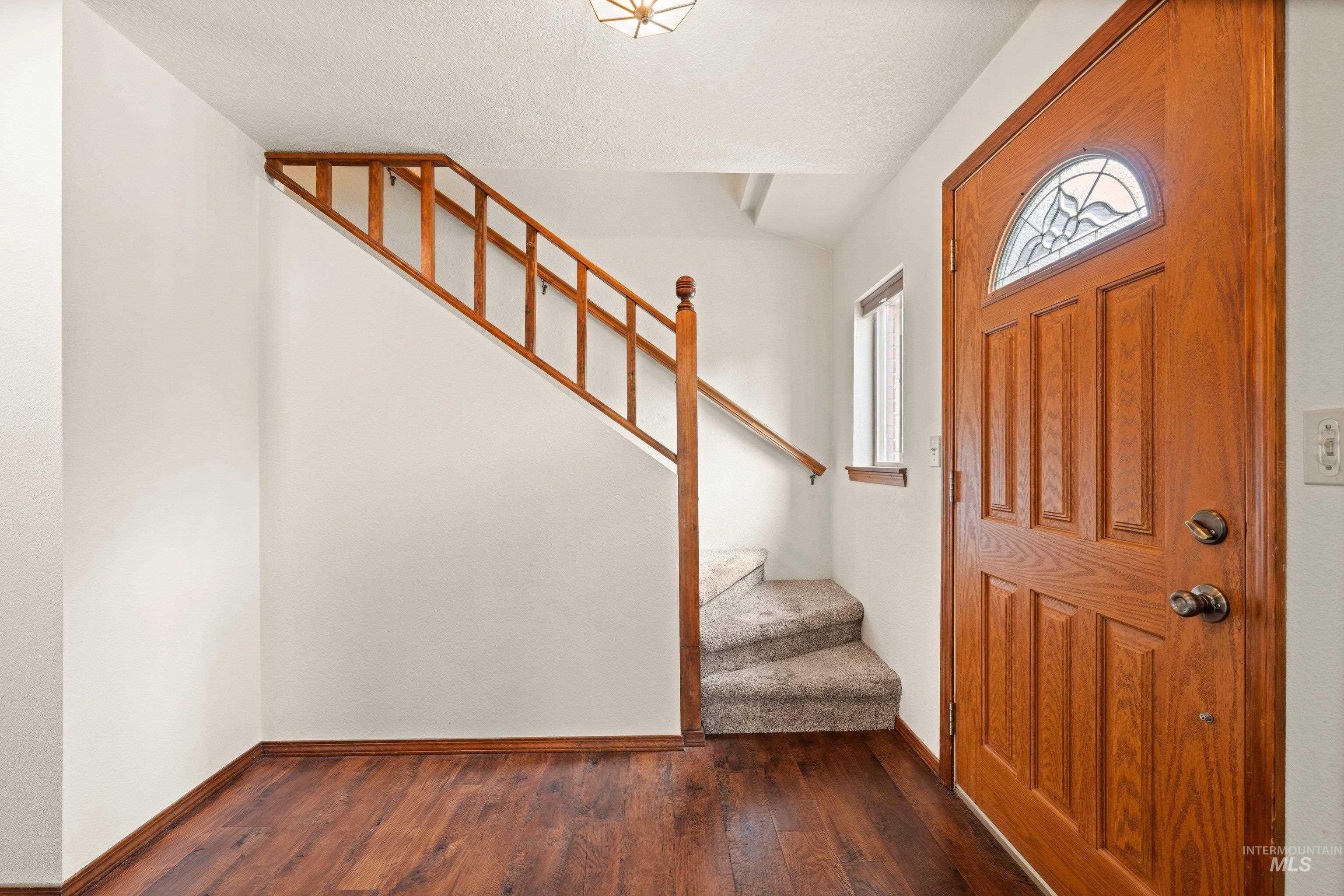 1921 N Incline Way Property Photo 6
