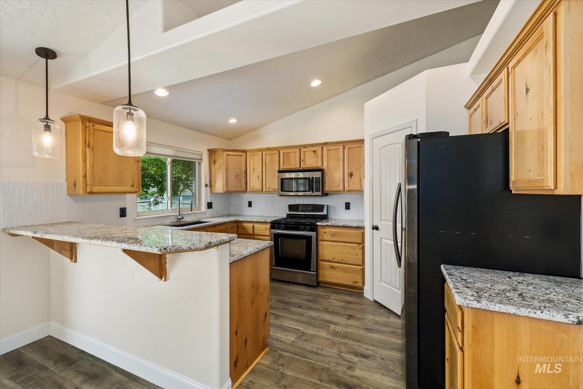 370 S Schober Loop Property Photo 8