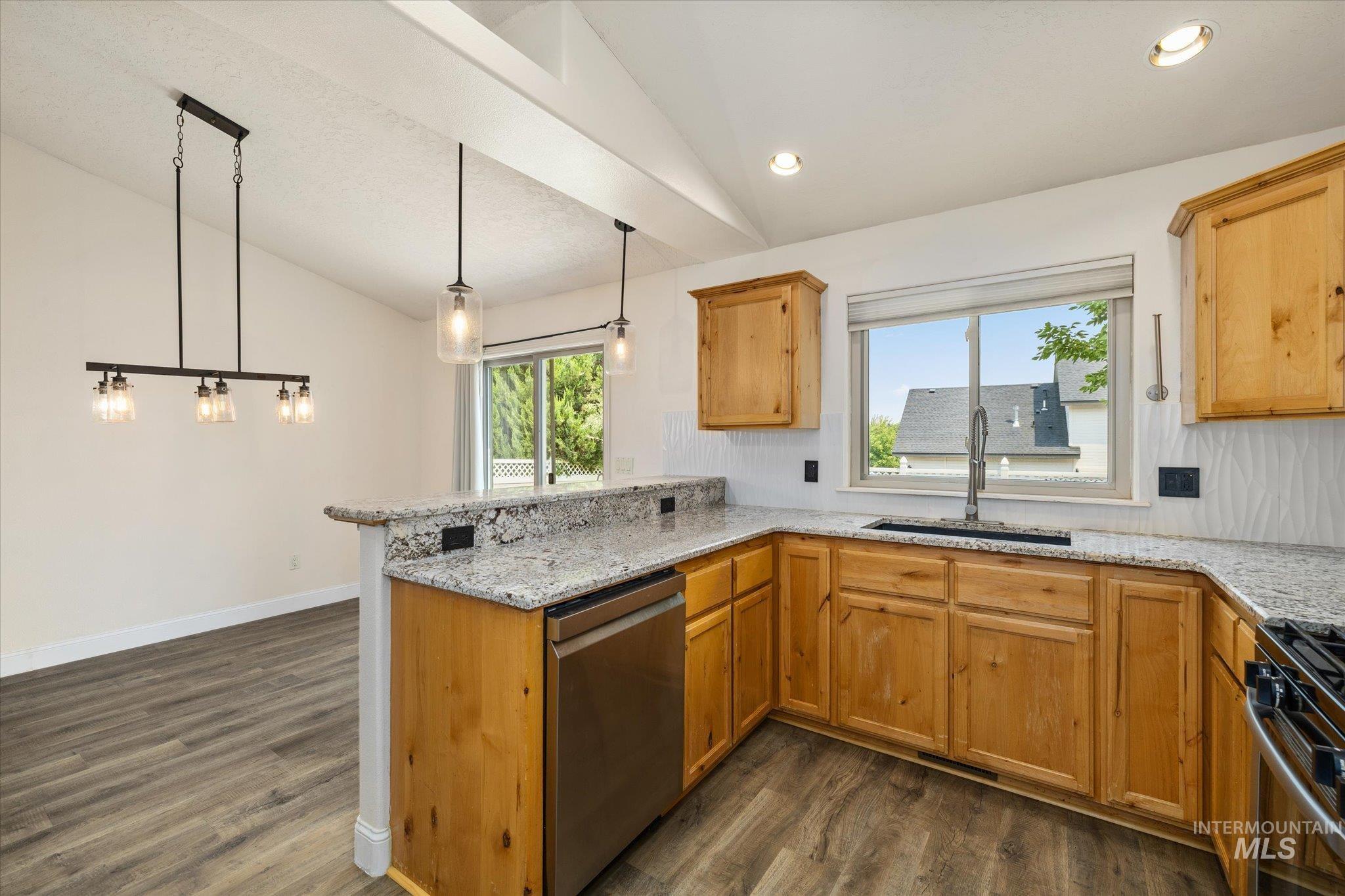 370 S Schober Loop Property Photo 10