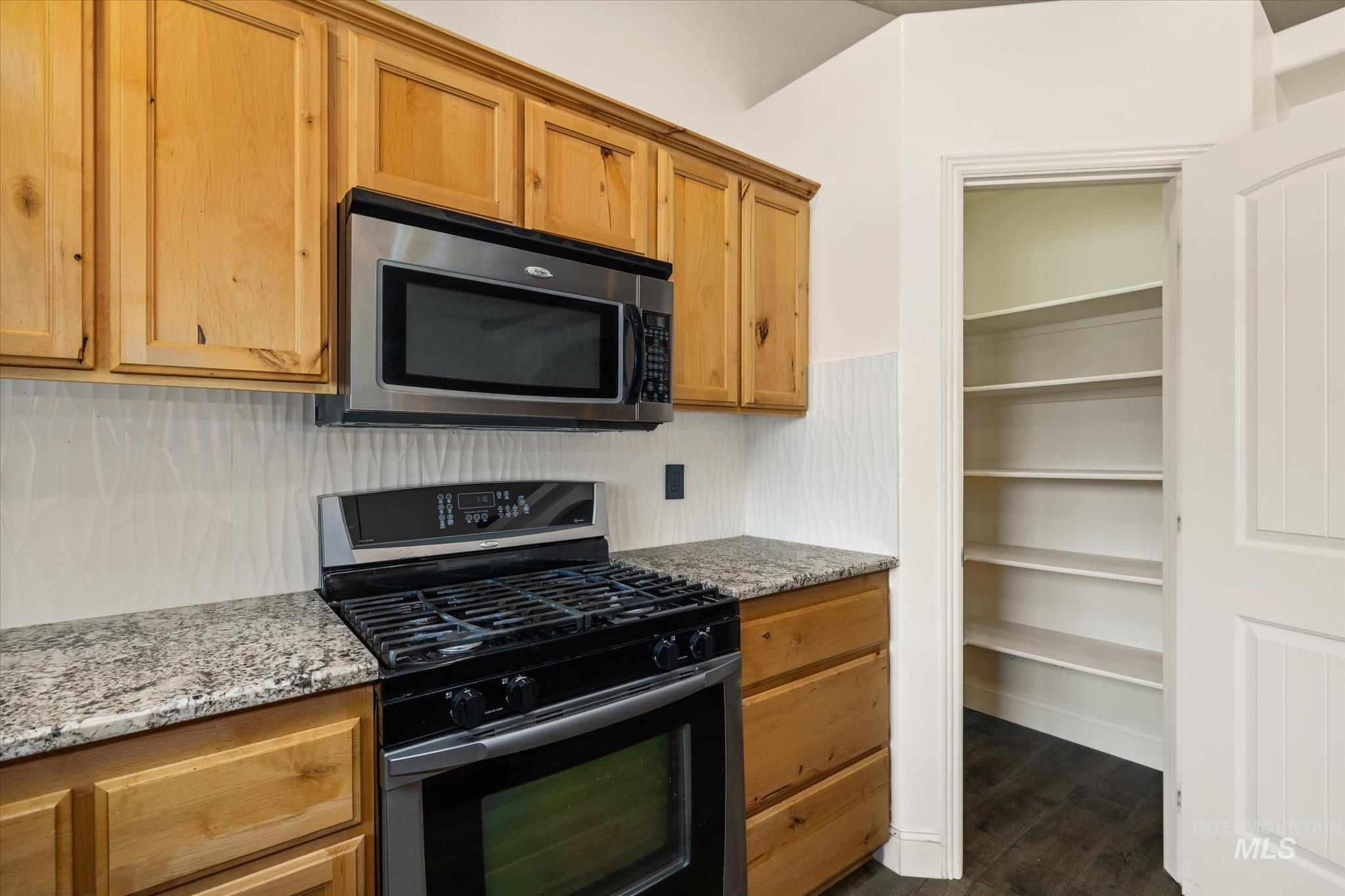 370 S Schober Loop Property Photo 12