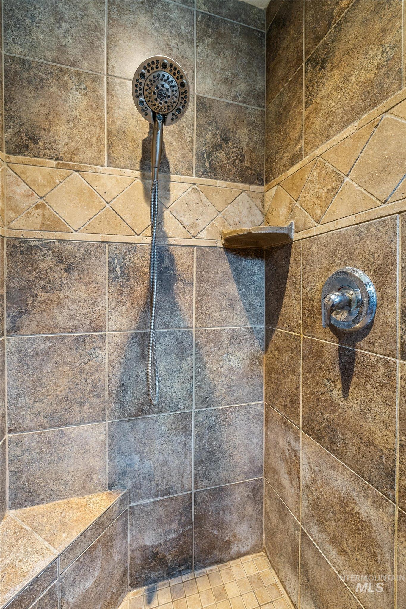 370 S Schober Loop Property Photo 19