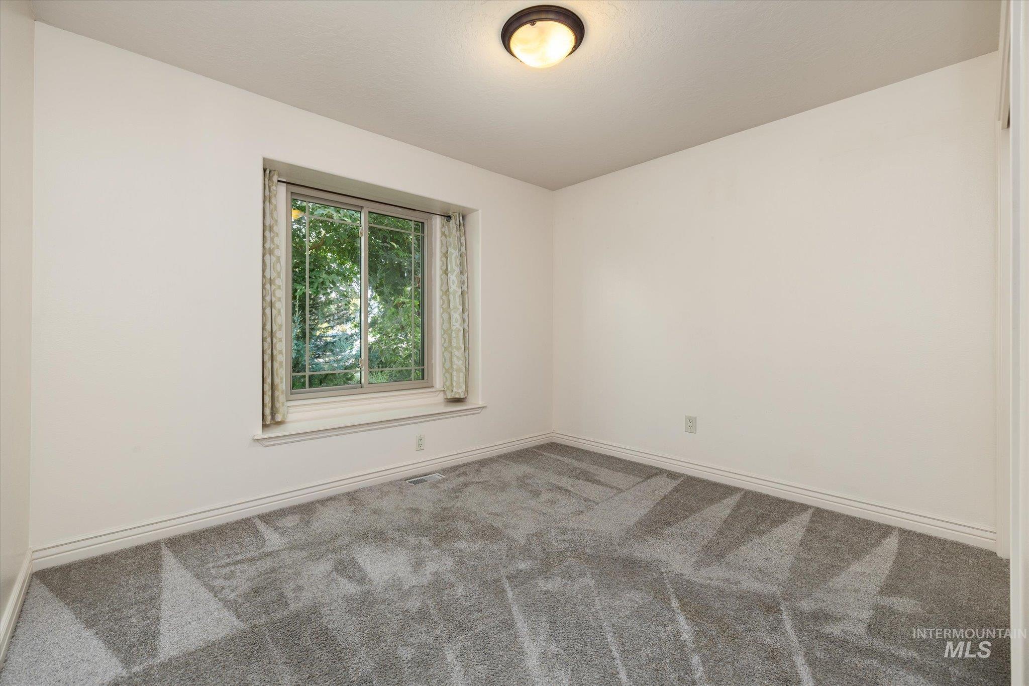 370 S Schober Loop Property Photo 20