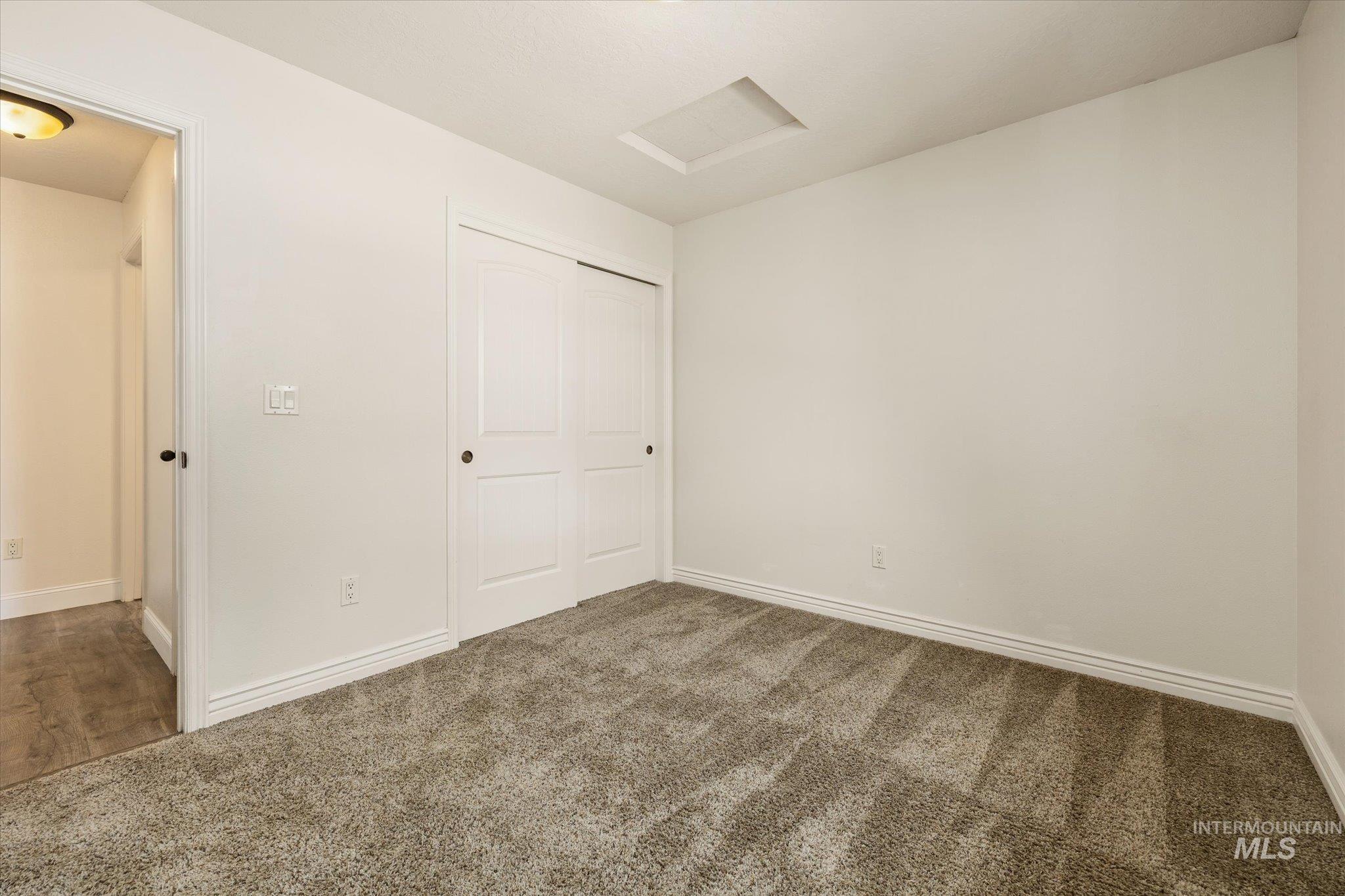 370 S Schober Loop Property Photo 25