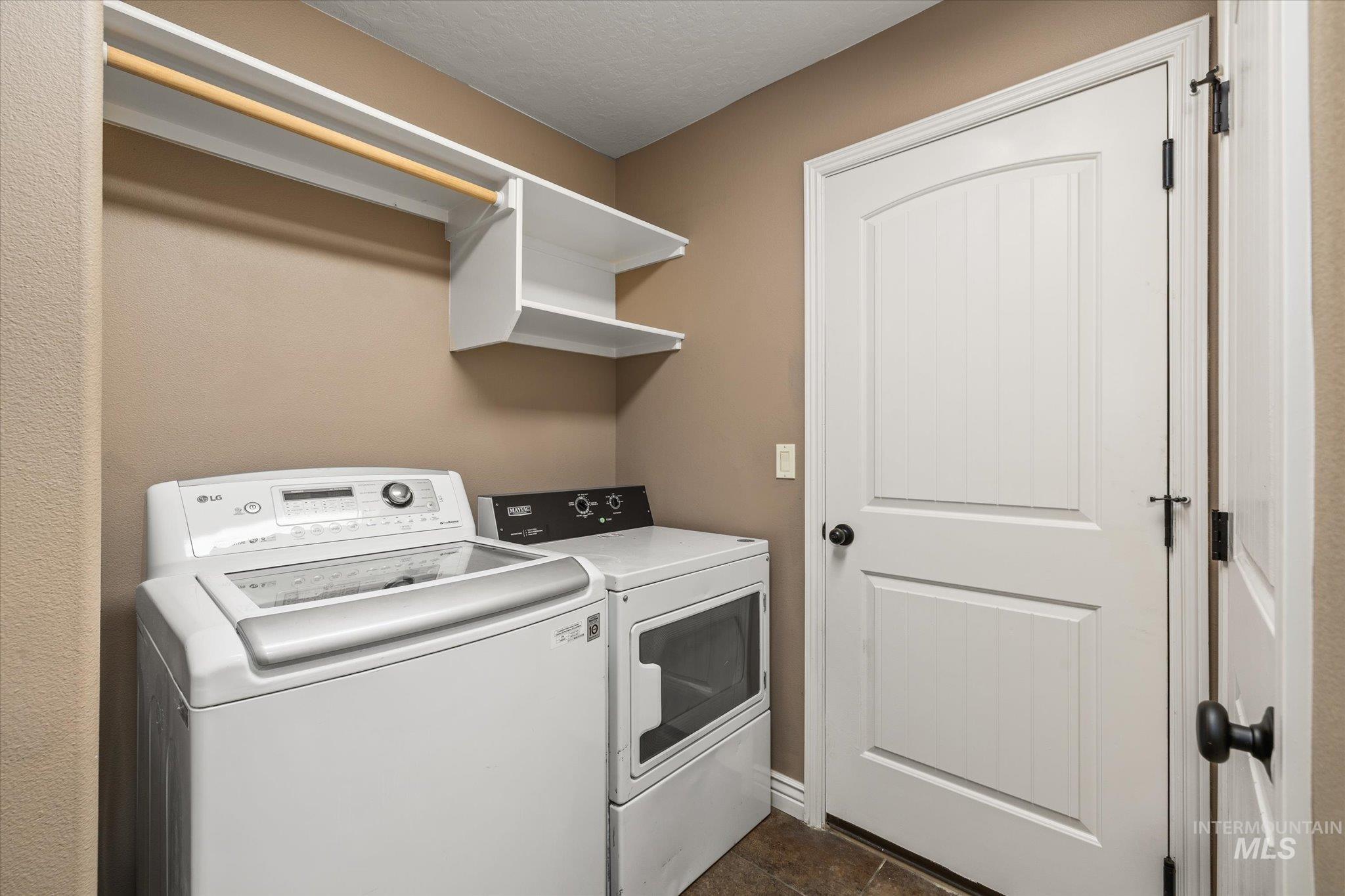 370 S Schober Loop Property Photo 26
