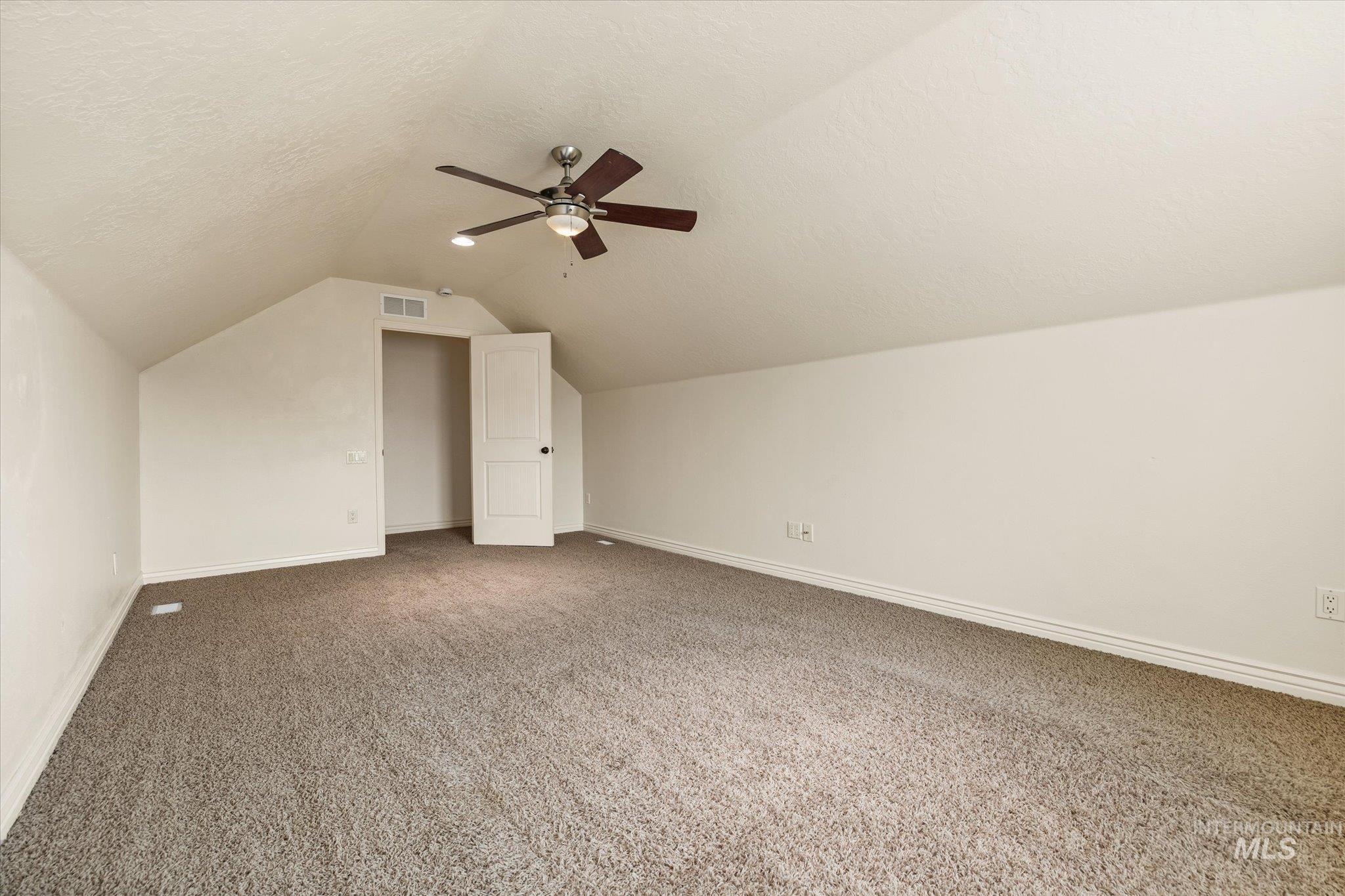 370 S Schober Loop Property Photo 28