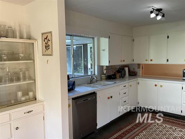 4778 River Road Property Photo 14
