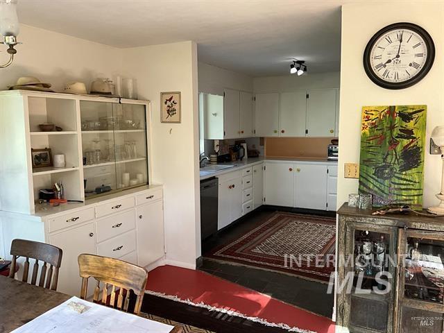 4778 River Road Property Photo 16
