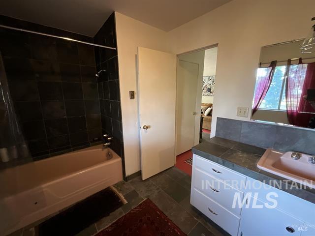 4778 River Road Property Photo 21