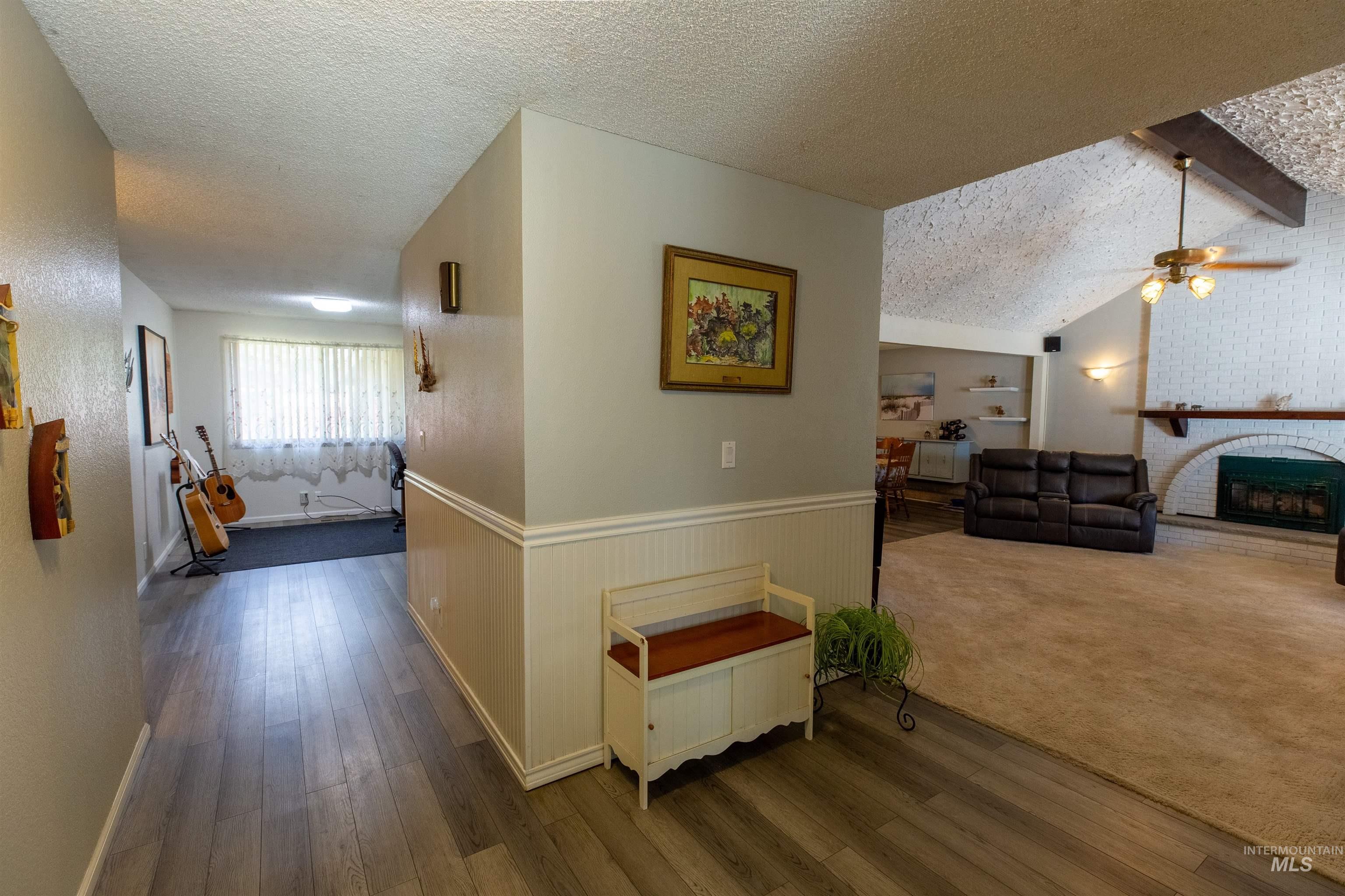 10808 W Reutzel Drive Property Photo 4