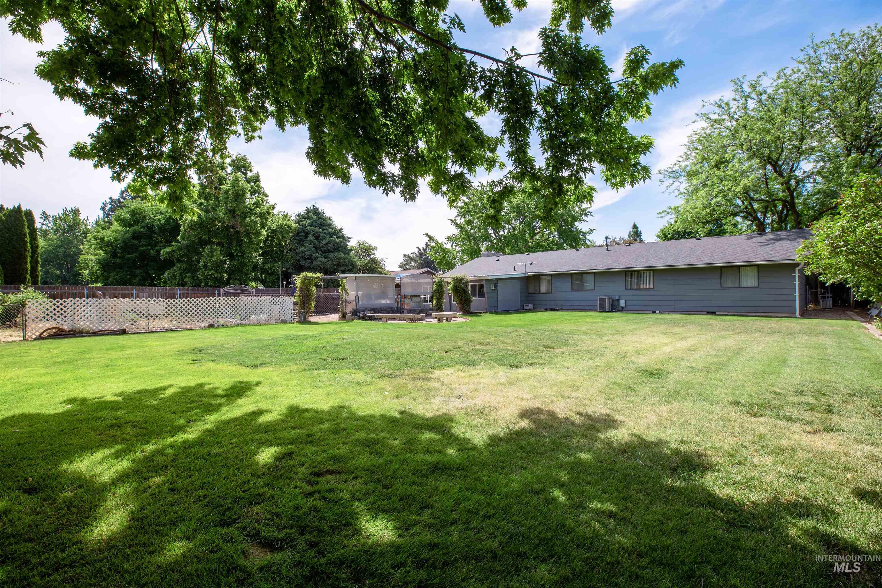 10808 W Reutzel Drive Property Photo 38
