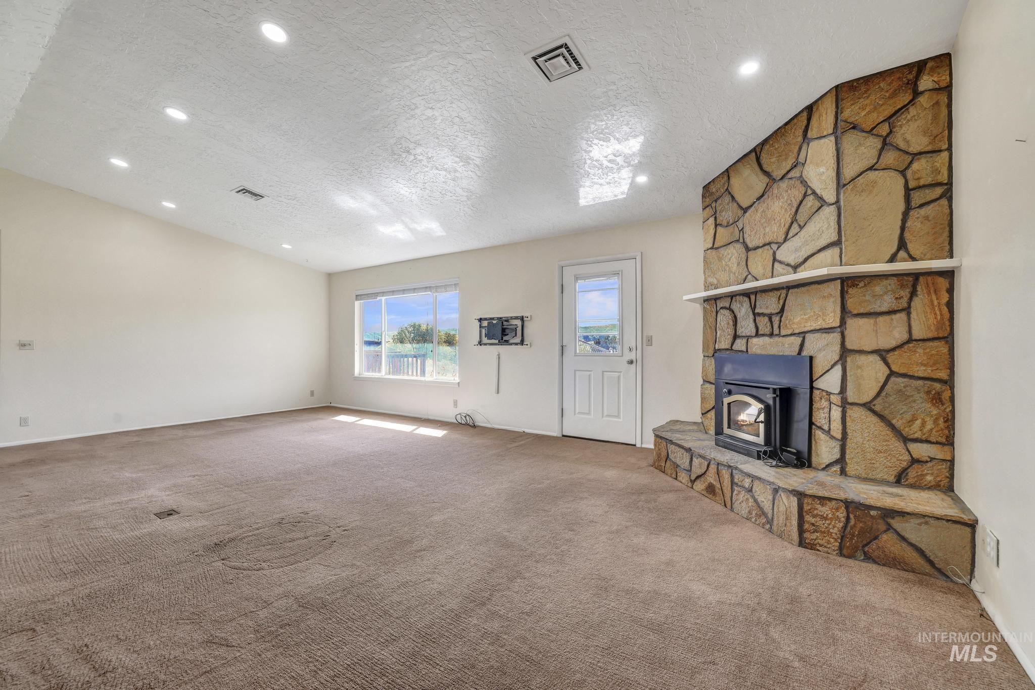 4514 Pheasant Ln Property Photo 7