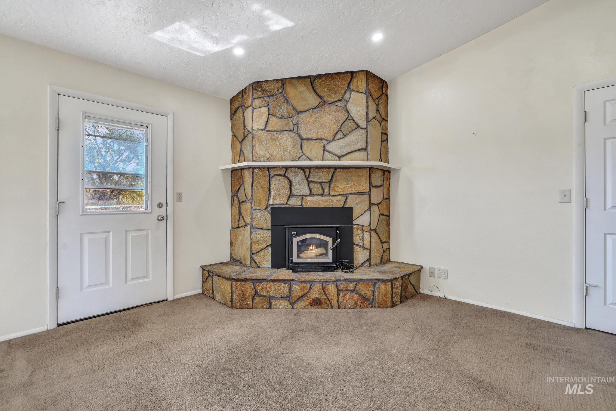 4514 Pheasant Ln Property Photo 9