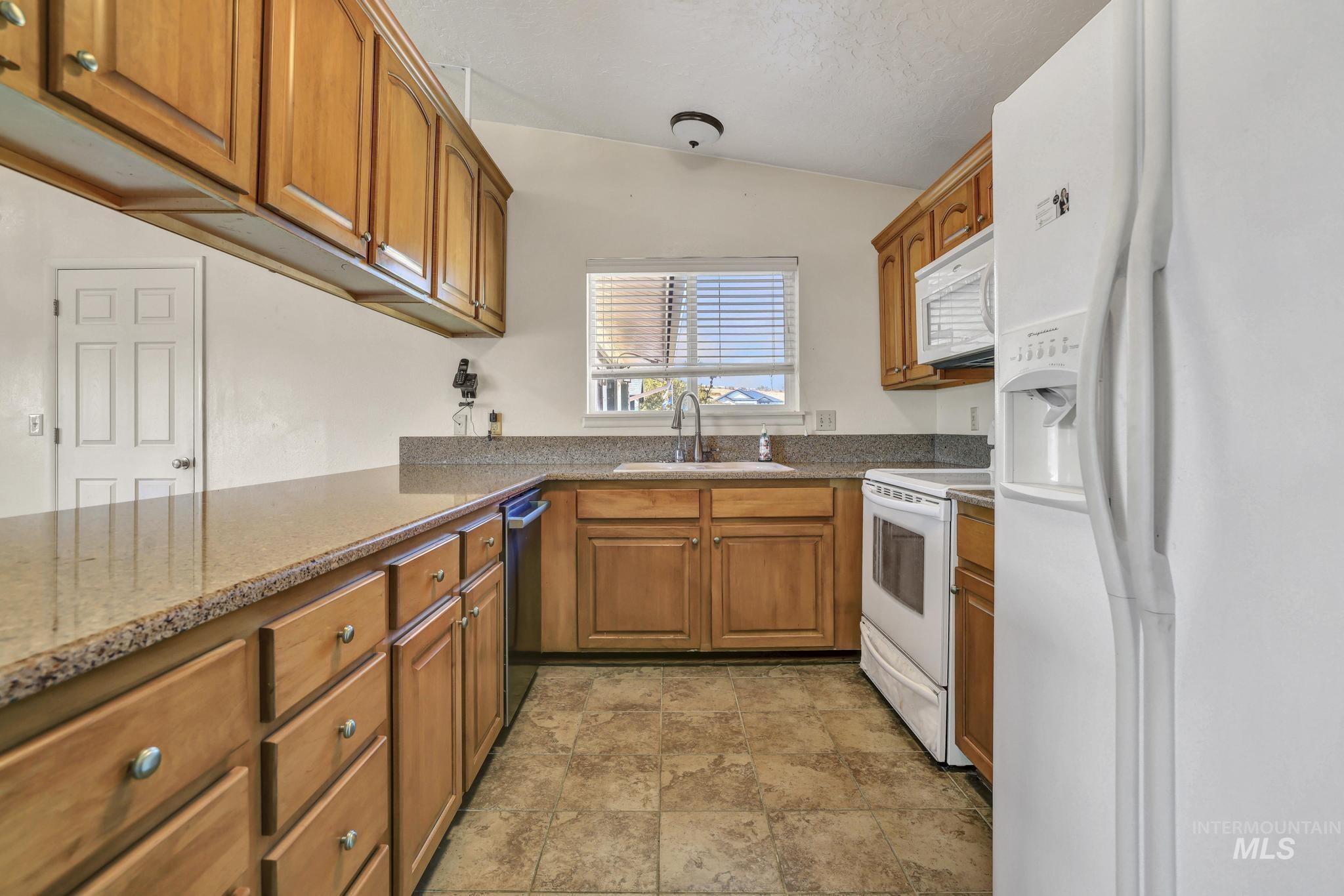4514 Pheasant Ln Property Photo 13