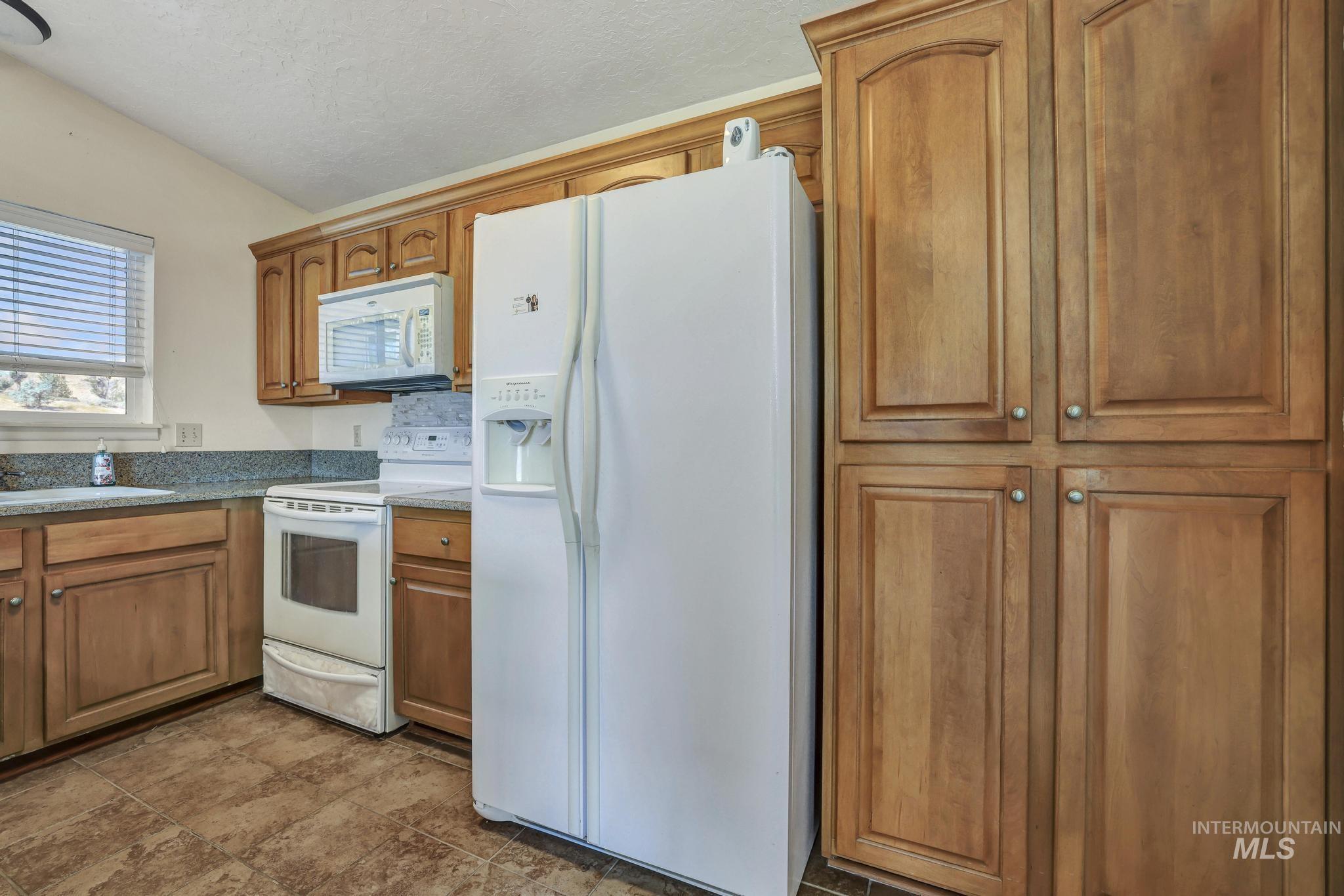 4514 Pheasant Ln Property Photo 15