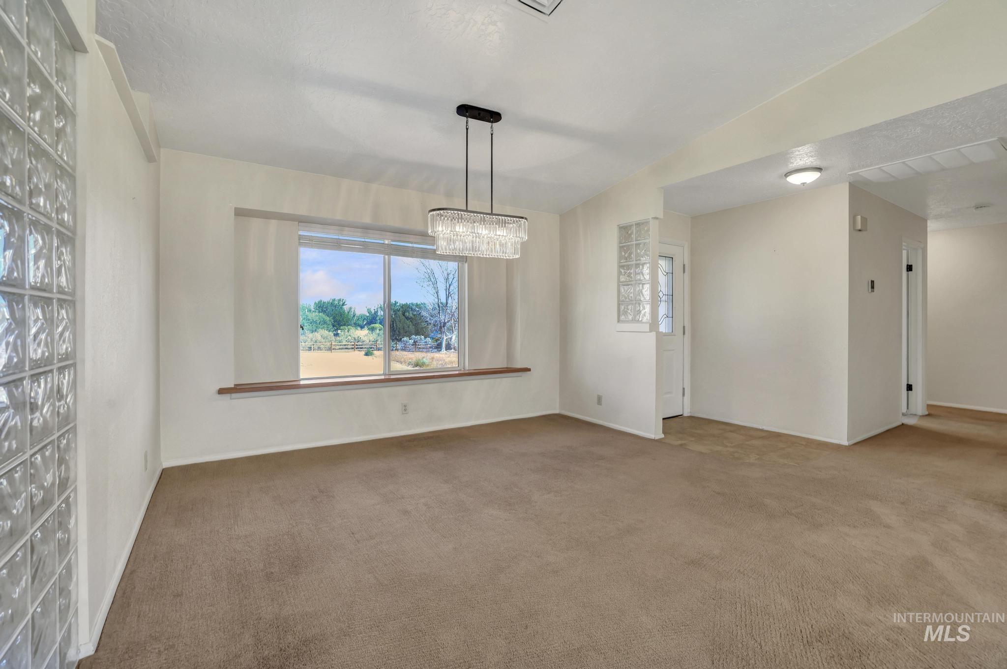 4514 Pheasant Ln Property Photo 16
