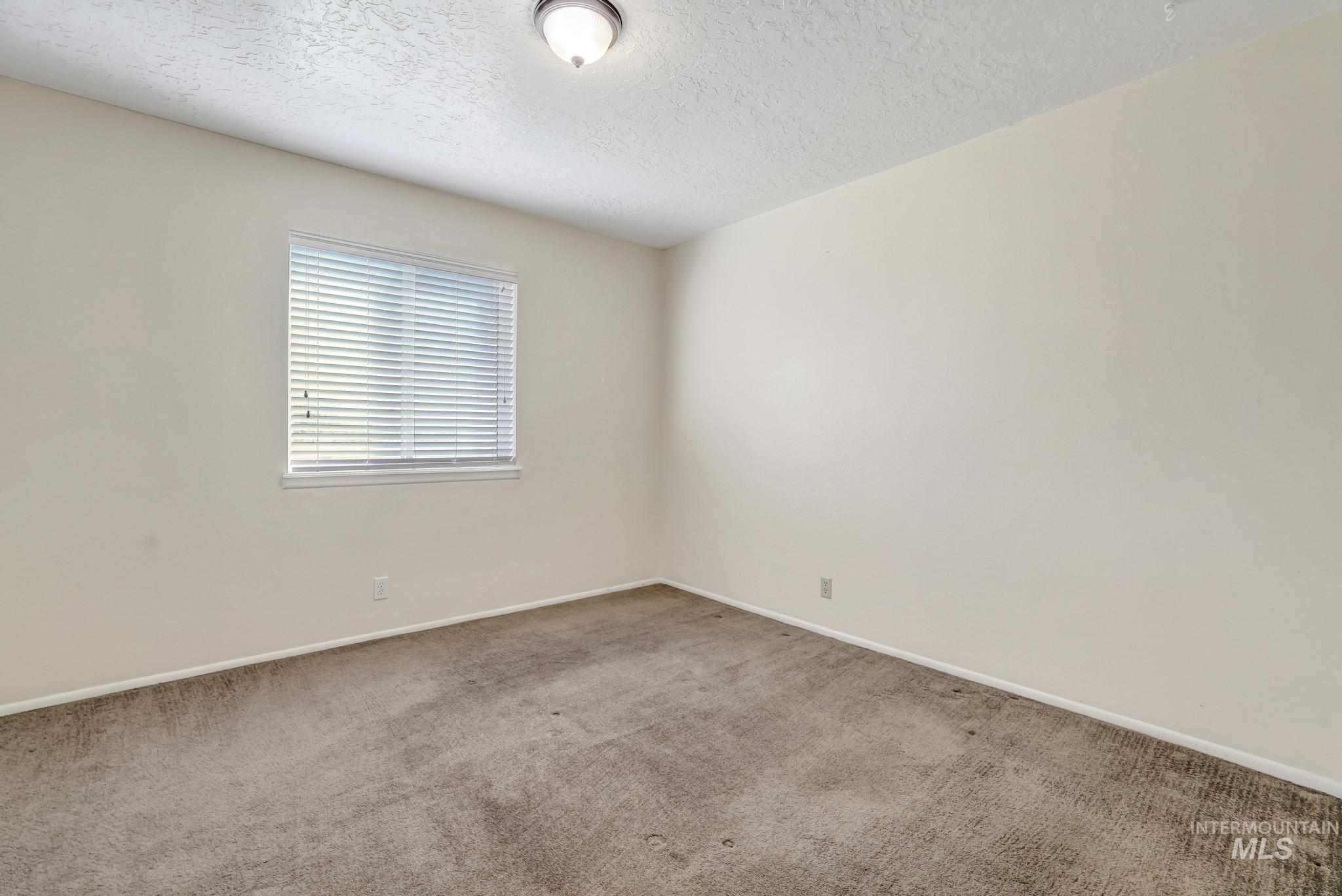 4514 Pheasant Ln Property Photo 21