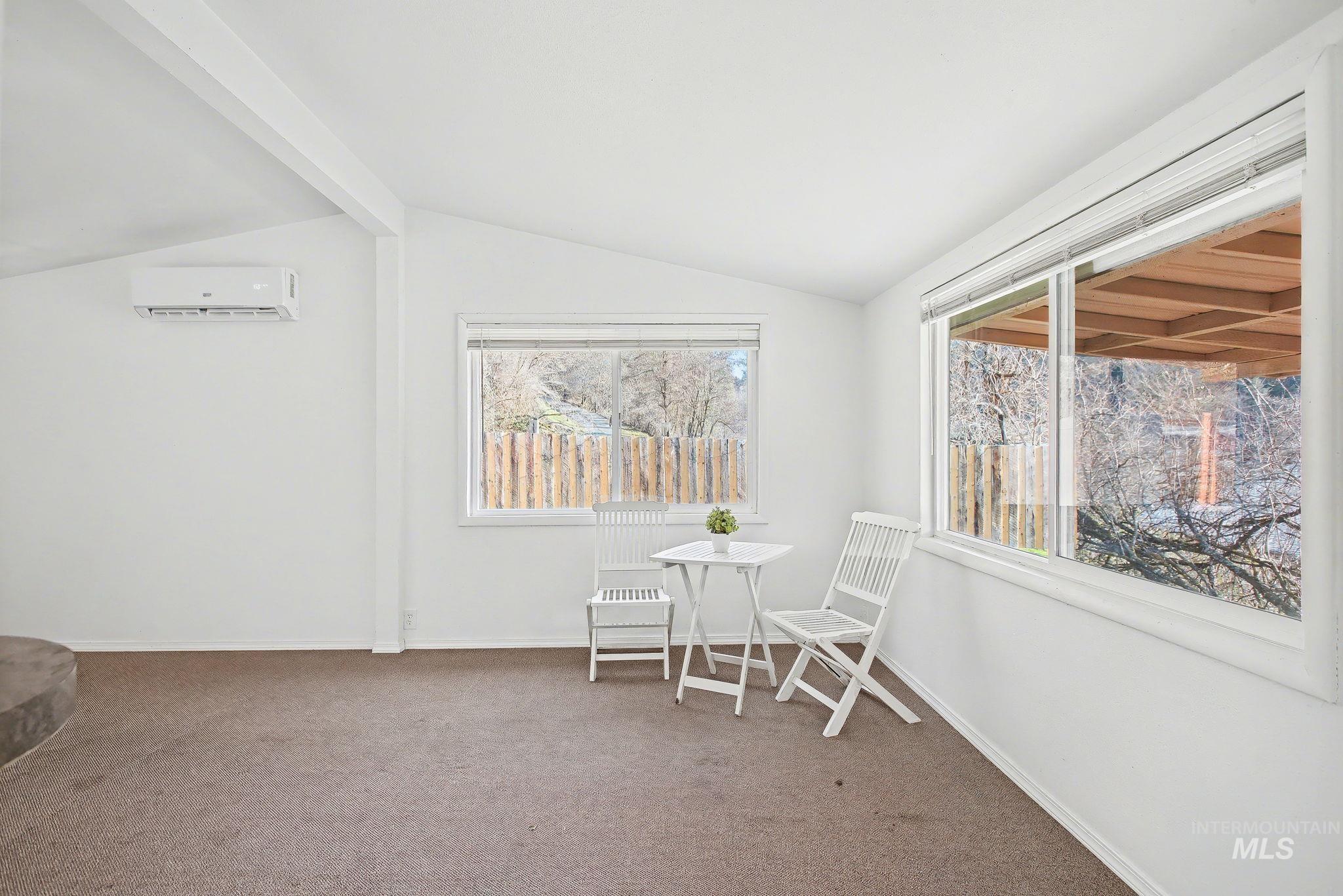 150 Elm Property Photo 2