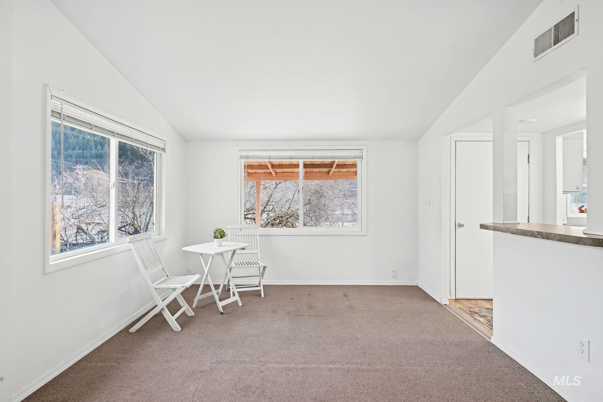 150 Elm Property Photo 6