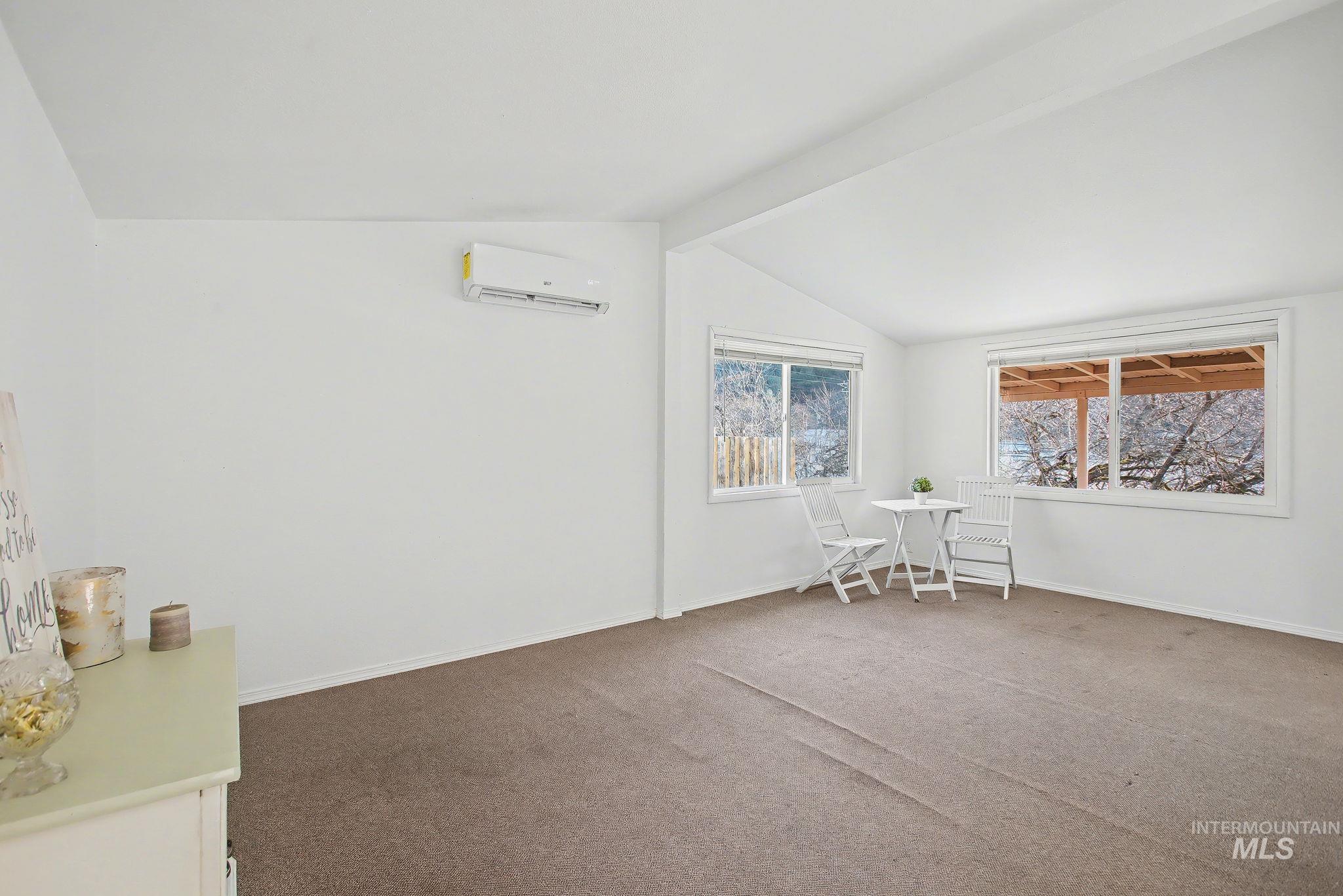 150 Elm Property Photo 7