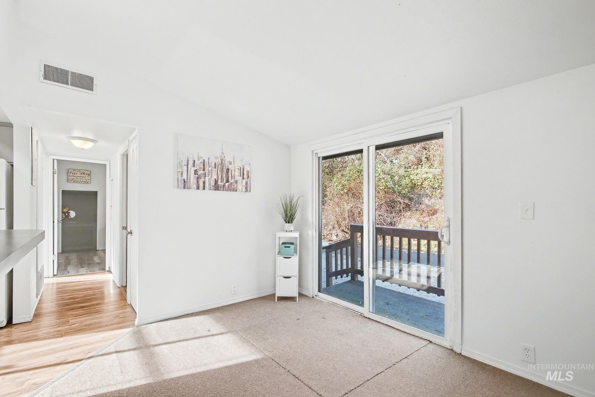 150 Elm Property Photo 10