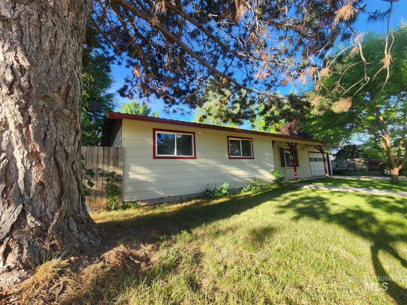 603 C Avenue Property Photo 1