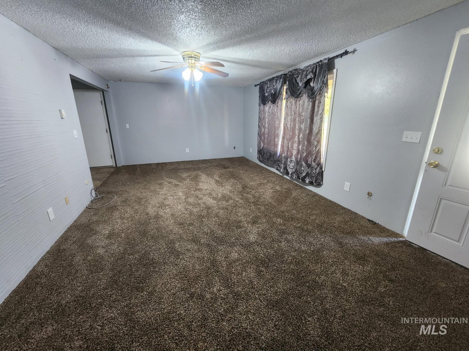 603 C Avenue Property Photo 4
