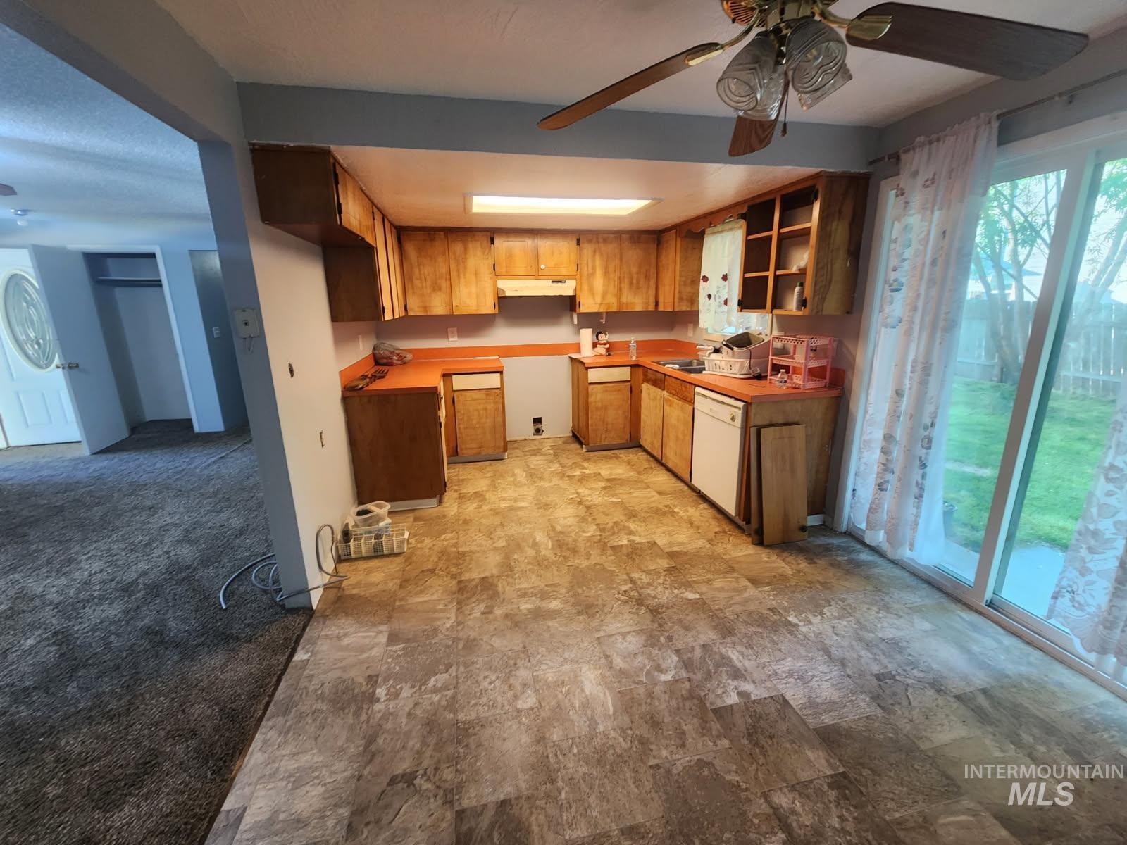 603 C Avenue Property Photo 5