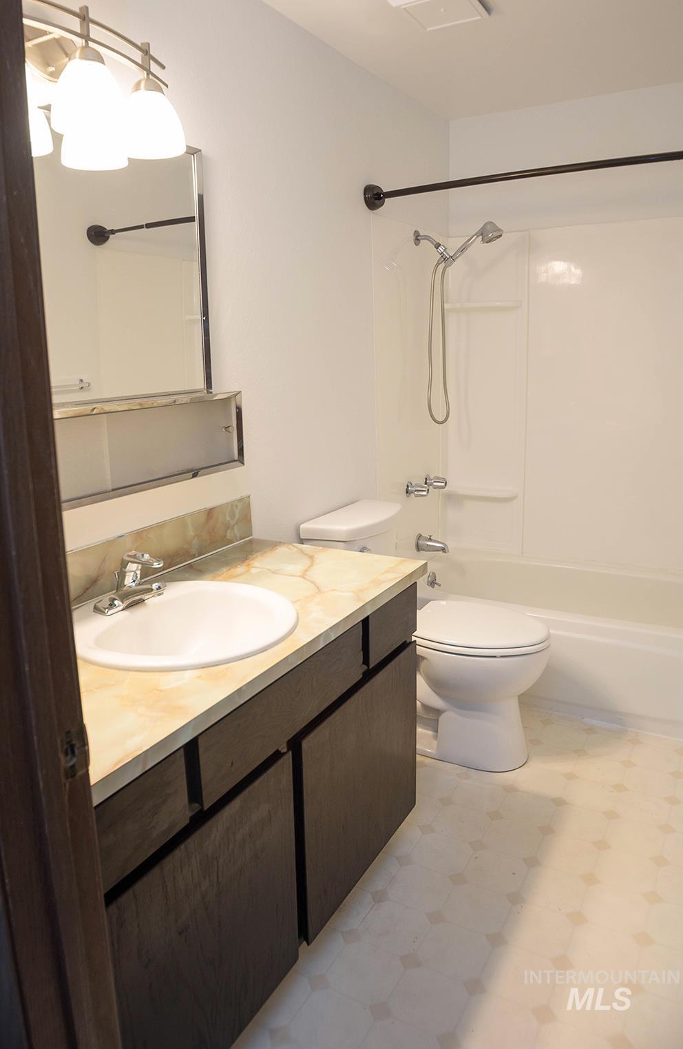 106 Ne 16th Property Photo 8