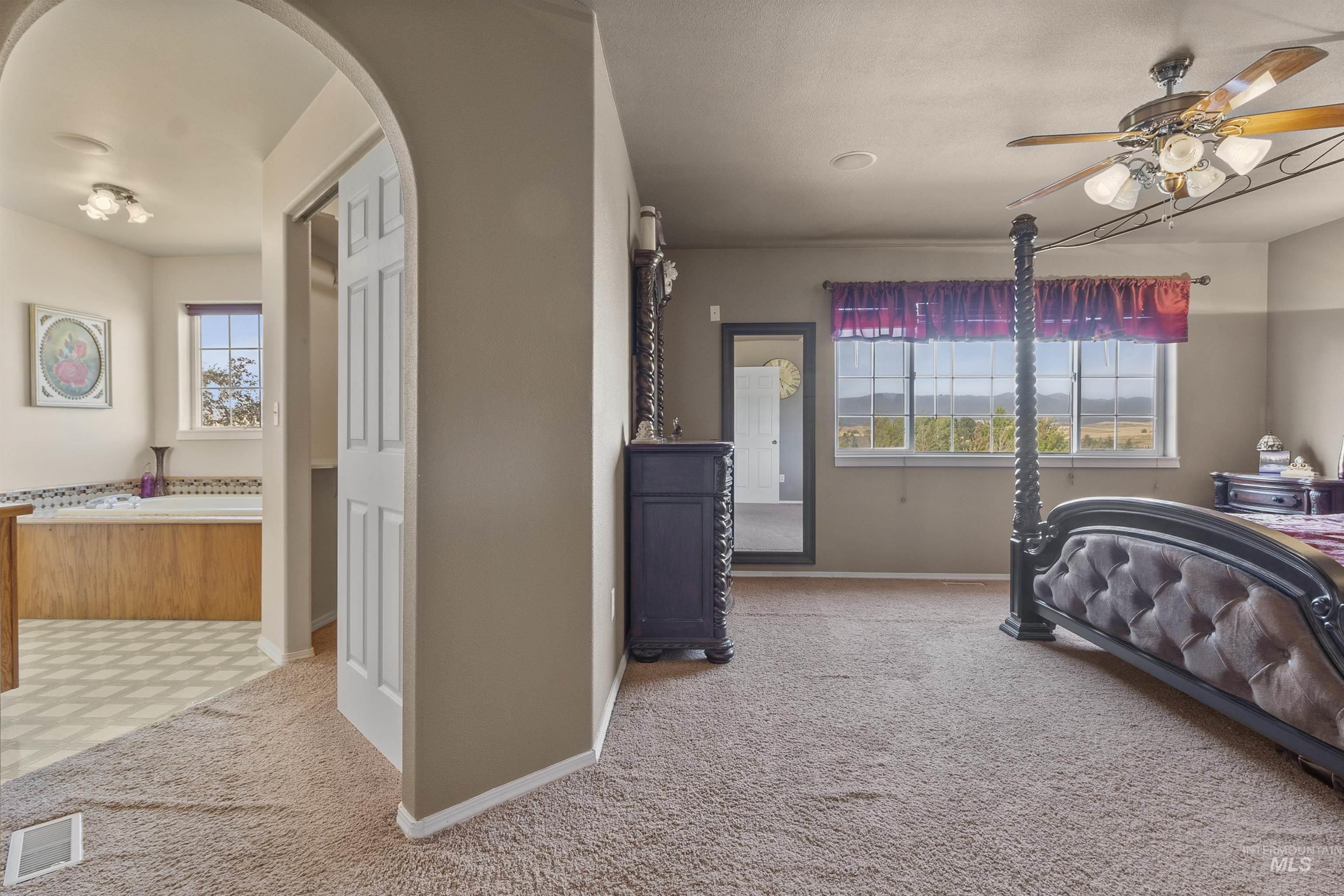 1060 Canterwood Property Photo 22
