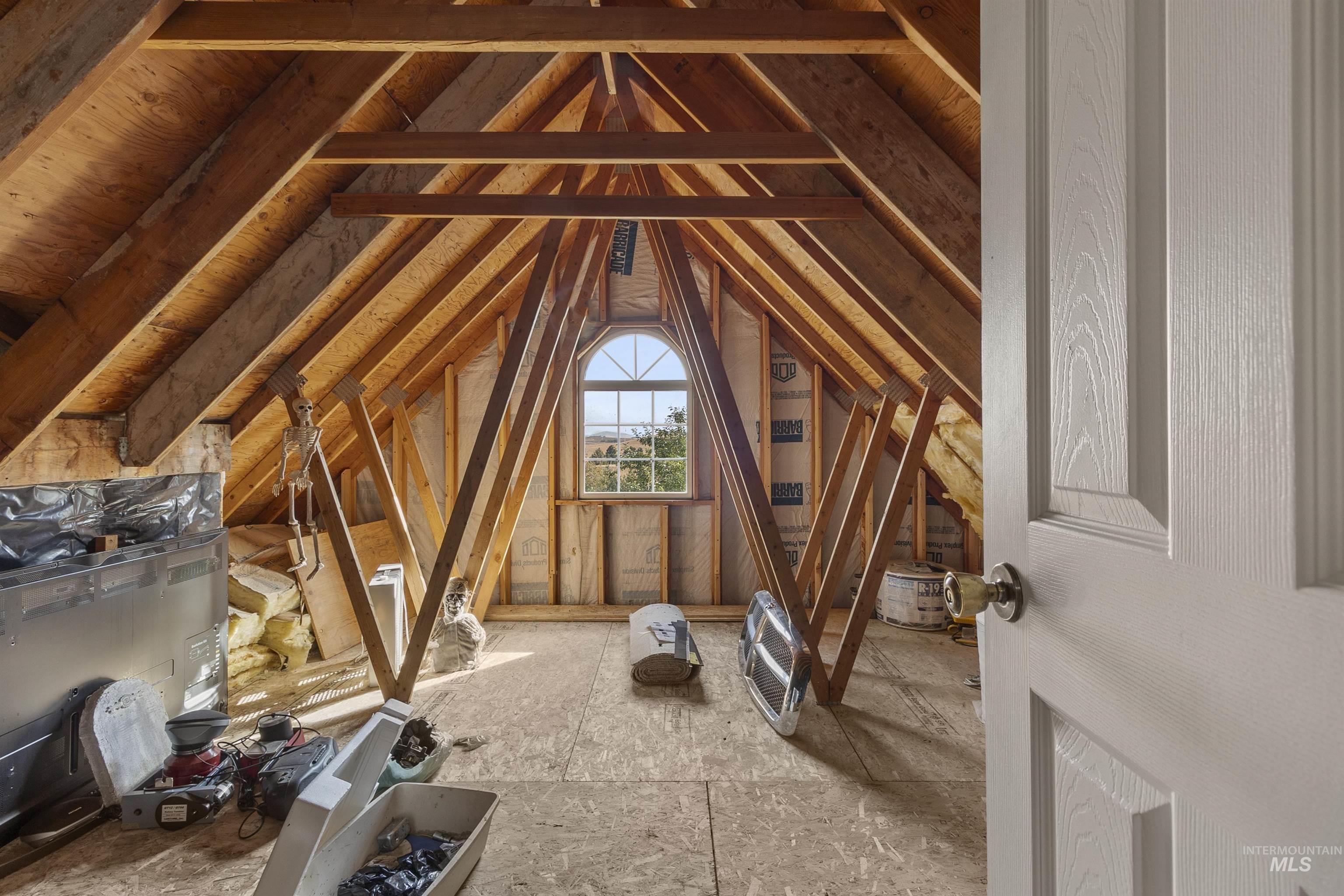 1060 Canterwood Property Photo 32