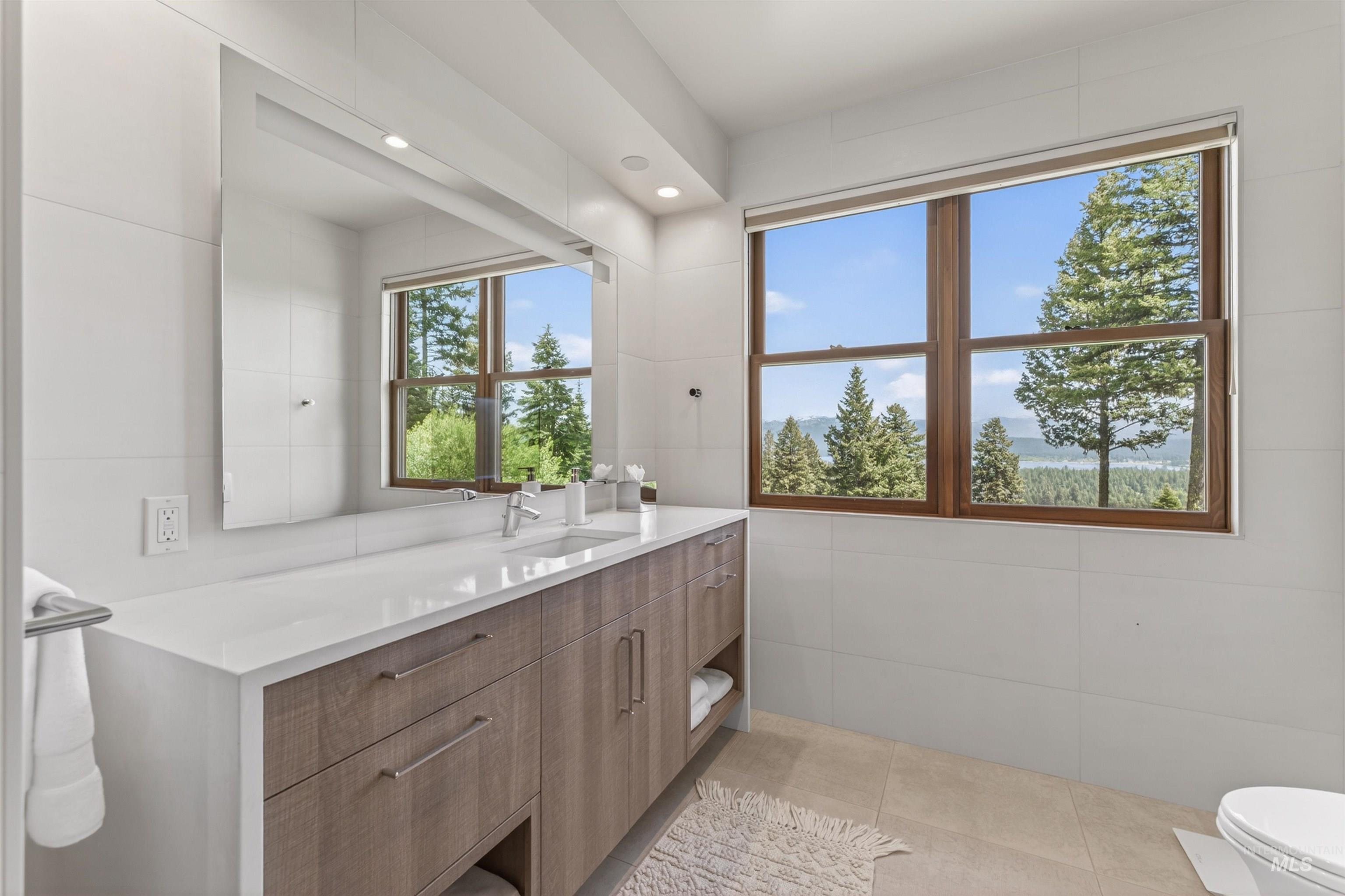 663 Aster Court Property Photo 23