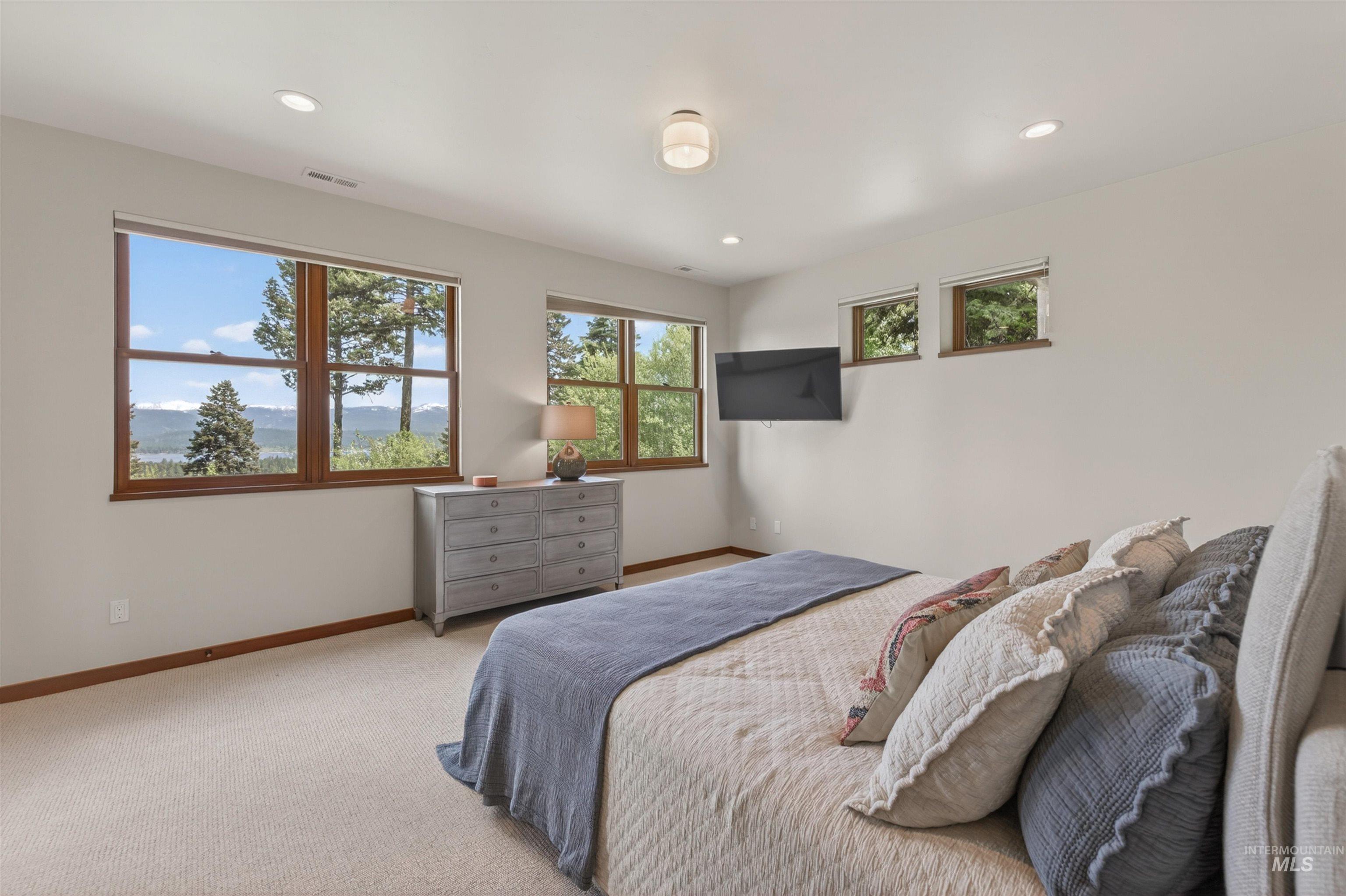 663 Aster Court Property Photo 41