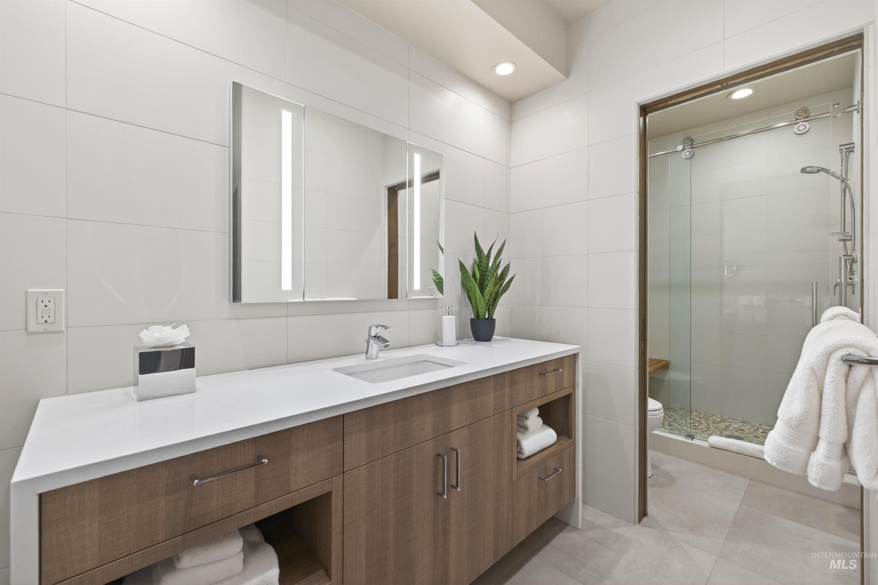 663 Aster Court Property Photo 45
