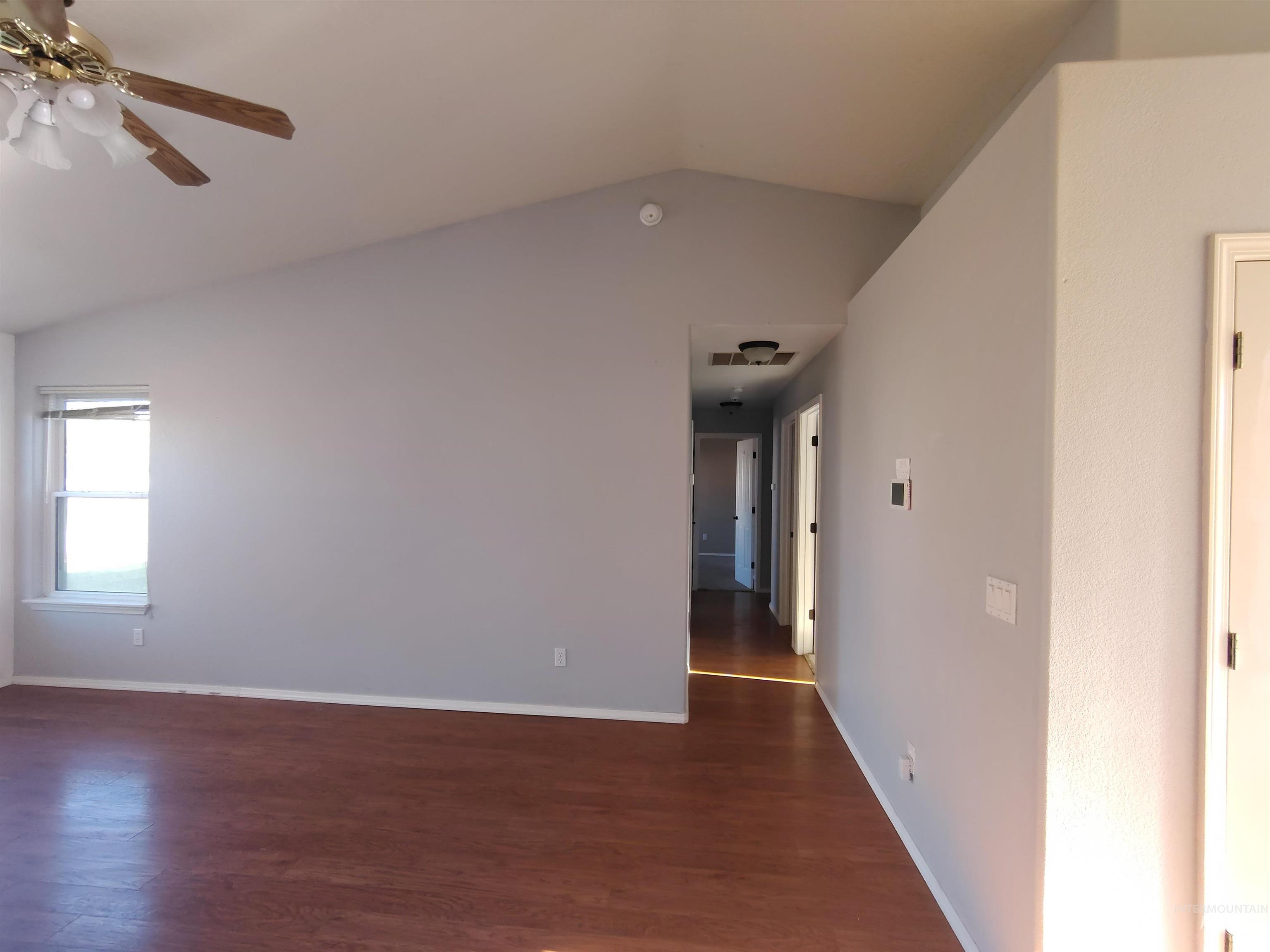 40 S Bingham St Property Photo 5