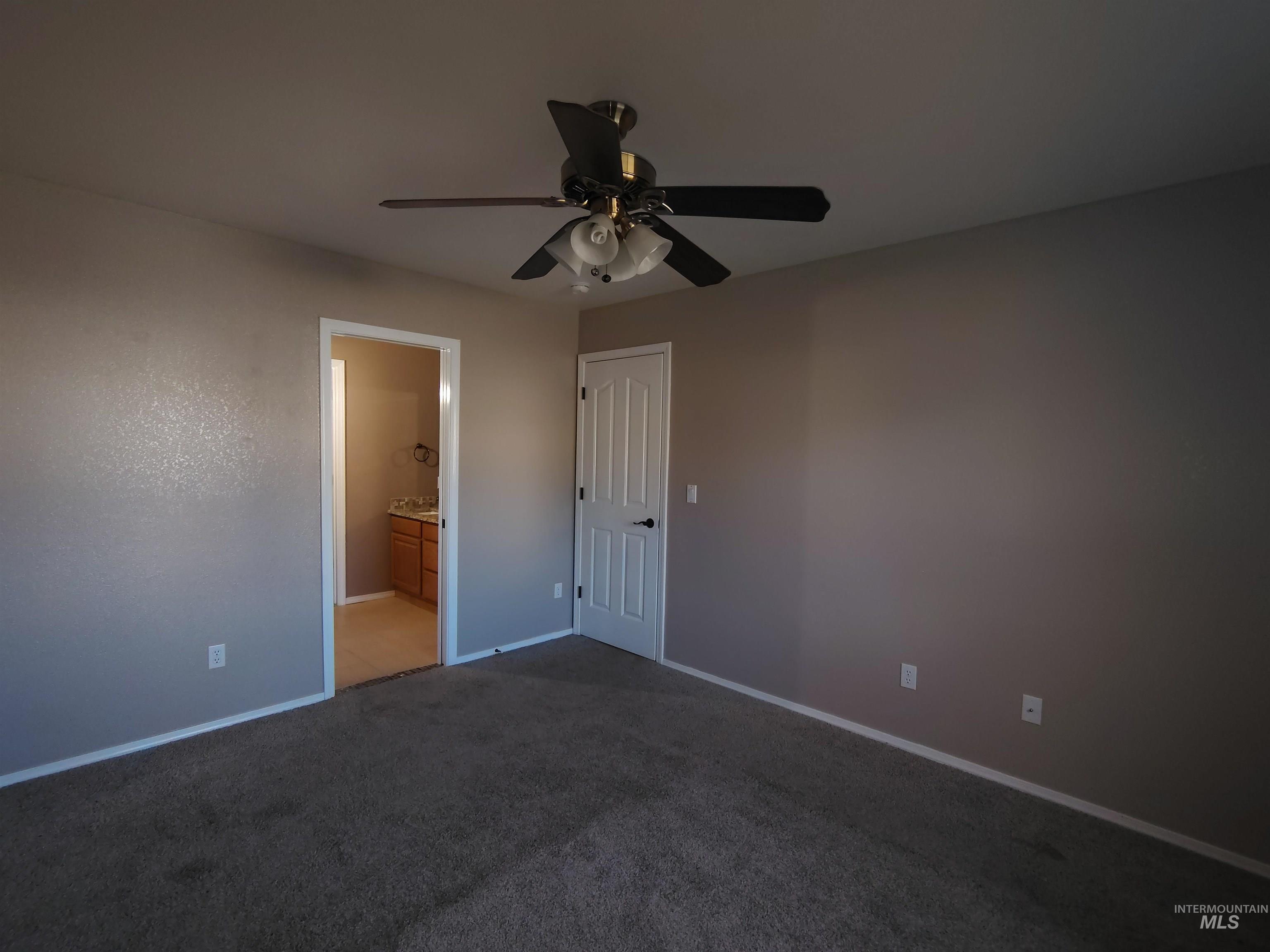 40 S Bingham St Property Photo 12