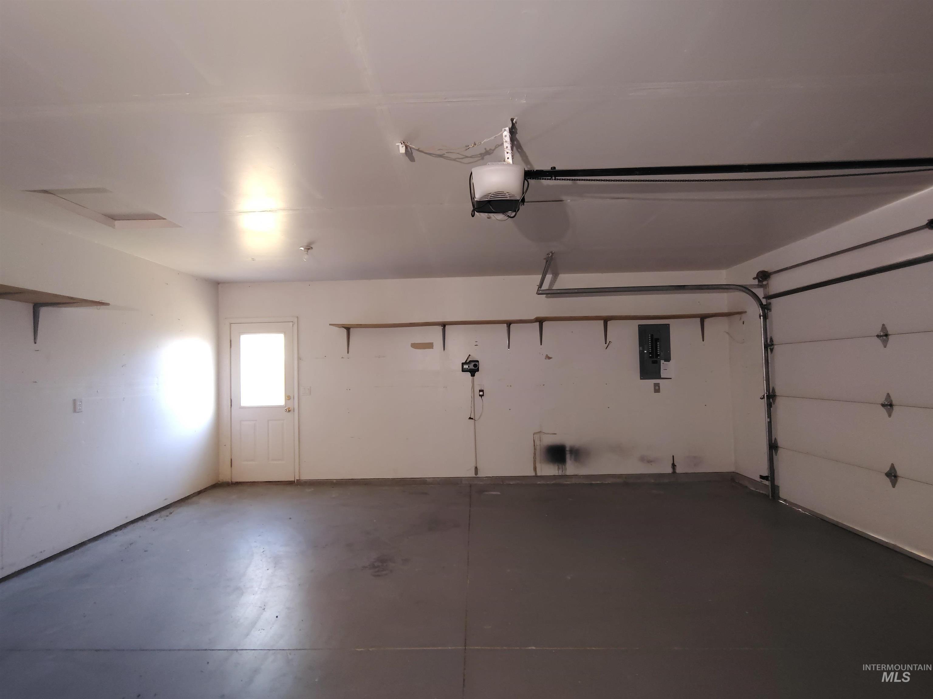 40 S Bingham St Property Photo 17