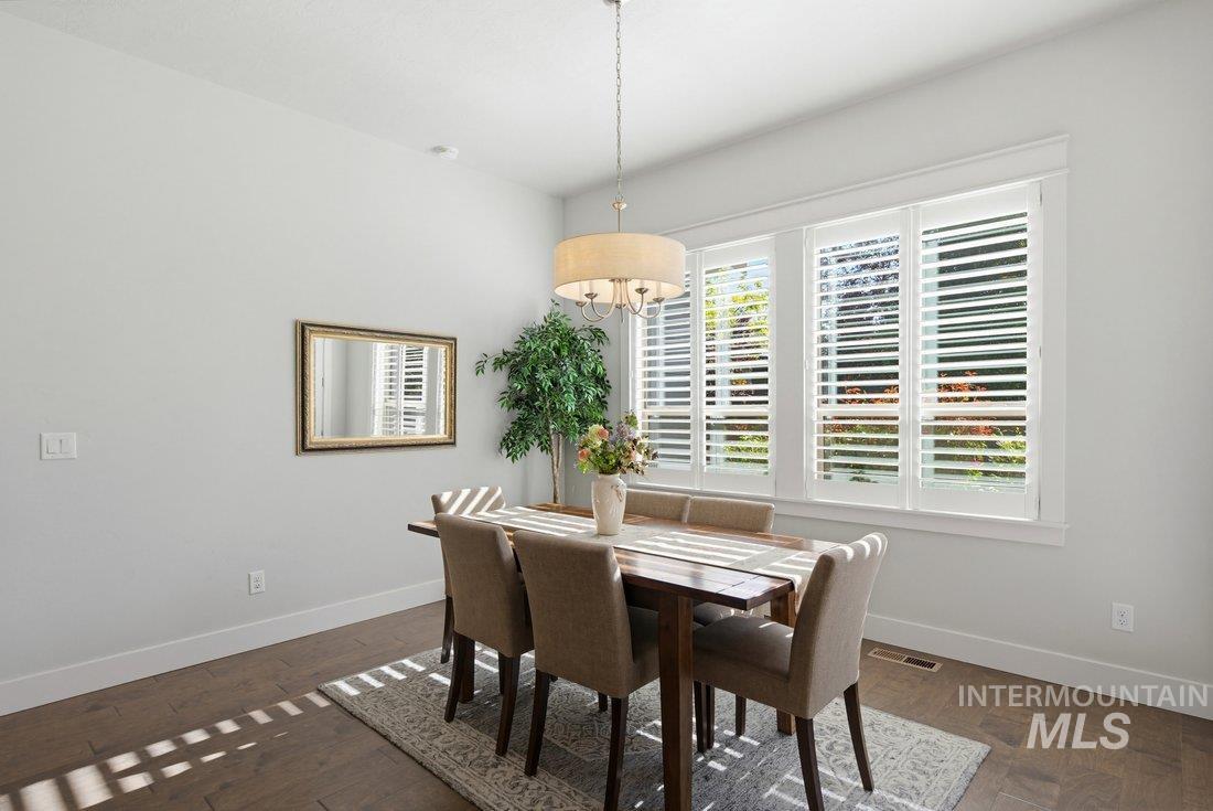 6922 N Agrarian Property Photo 19