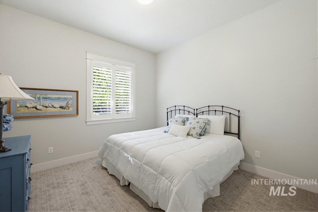 6922 N Agrarian Property Photo 31