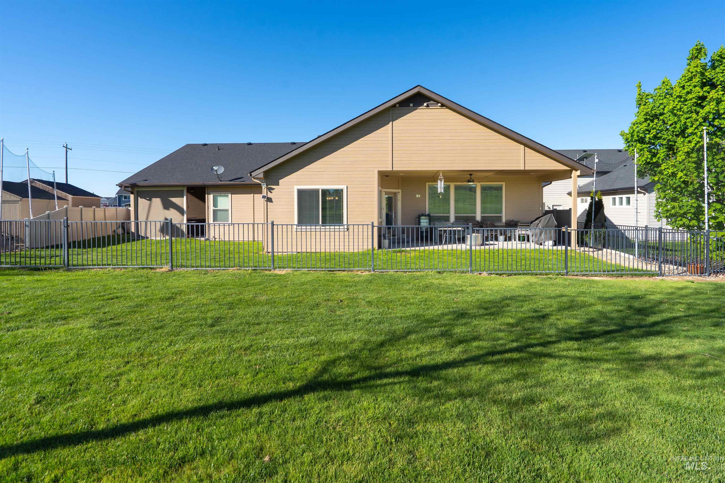 11781 W Cross Slope Way Property Photo 2