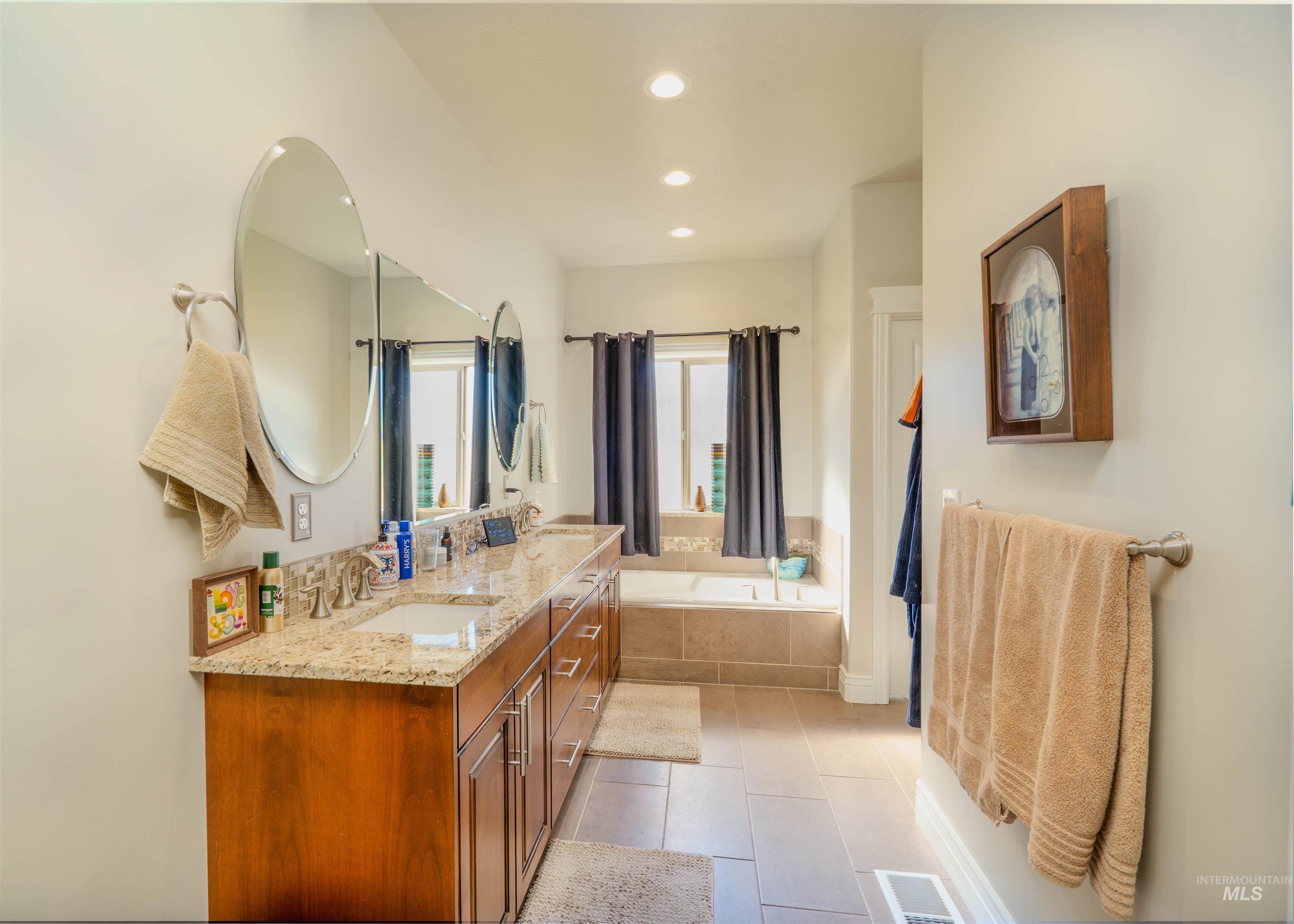 11781 W Cross Slope Way Property Photo 24