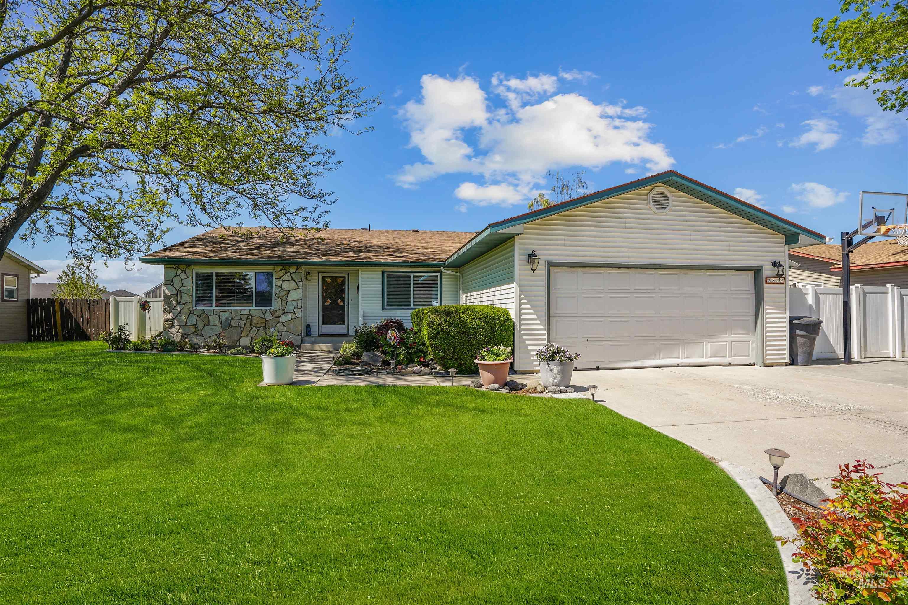 2834 Fairmont Dr. Property Photo 1