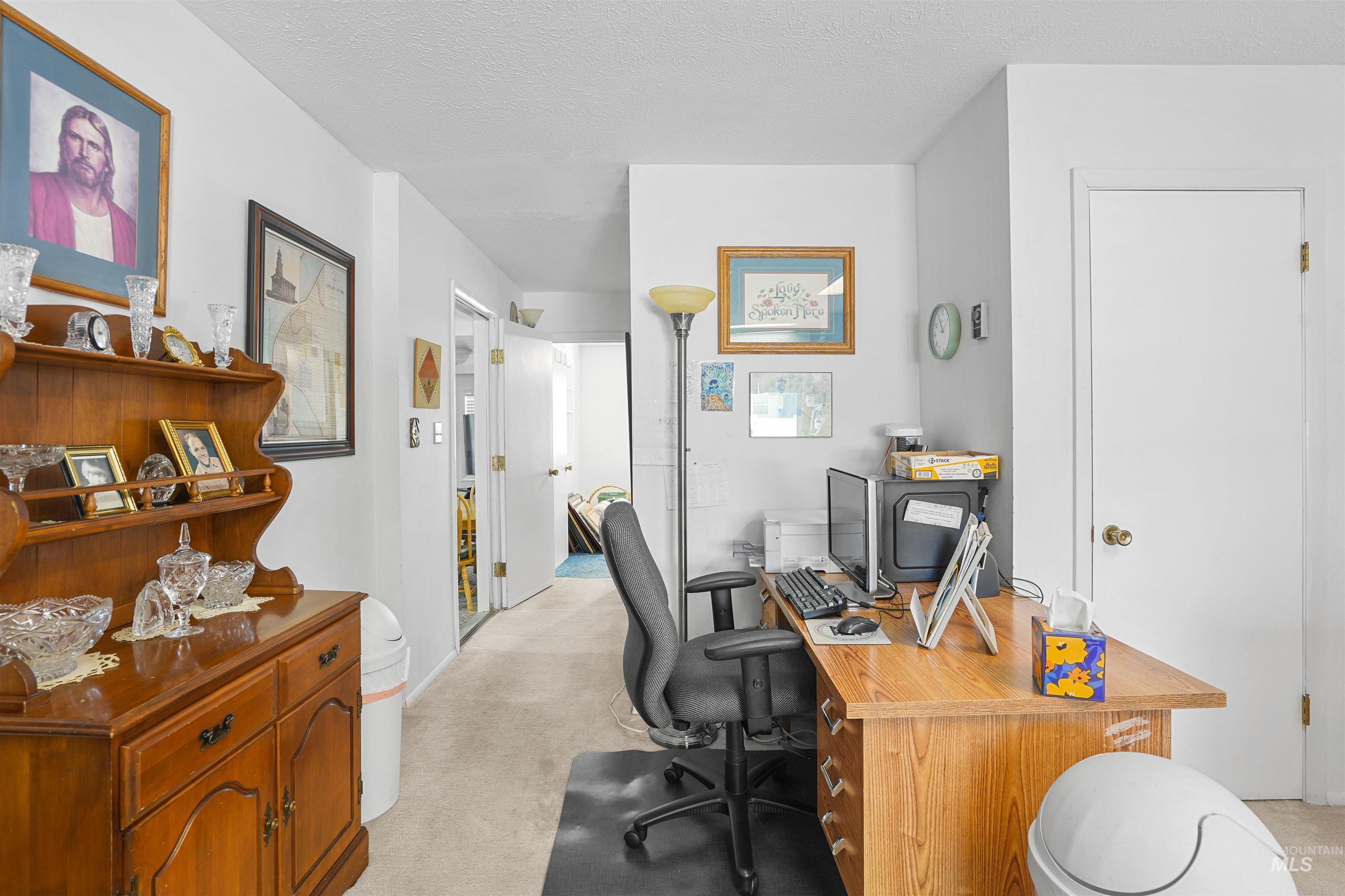 2834 Fairmont Dr. Property Photo 18