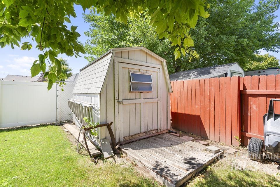 139 Hill St. Property Photo 10